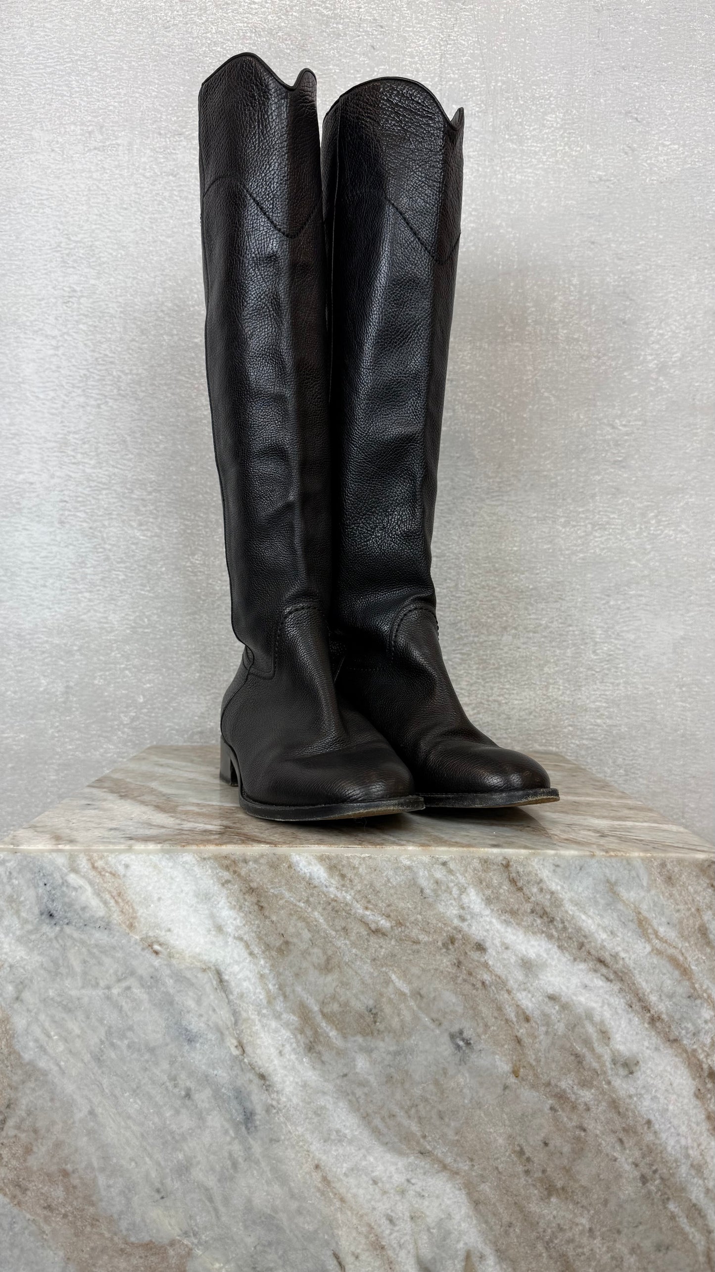 Chanel - Size 38.5