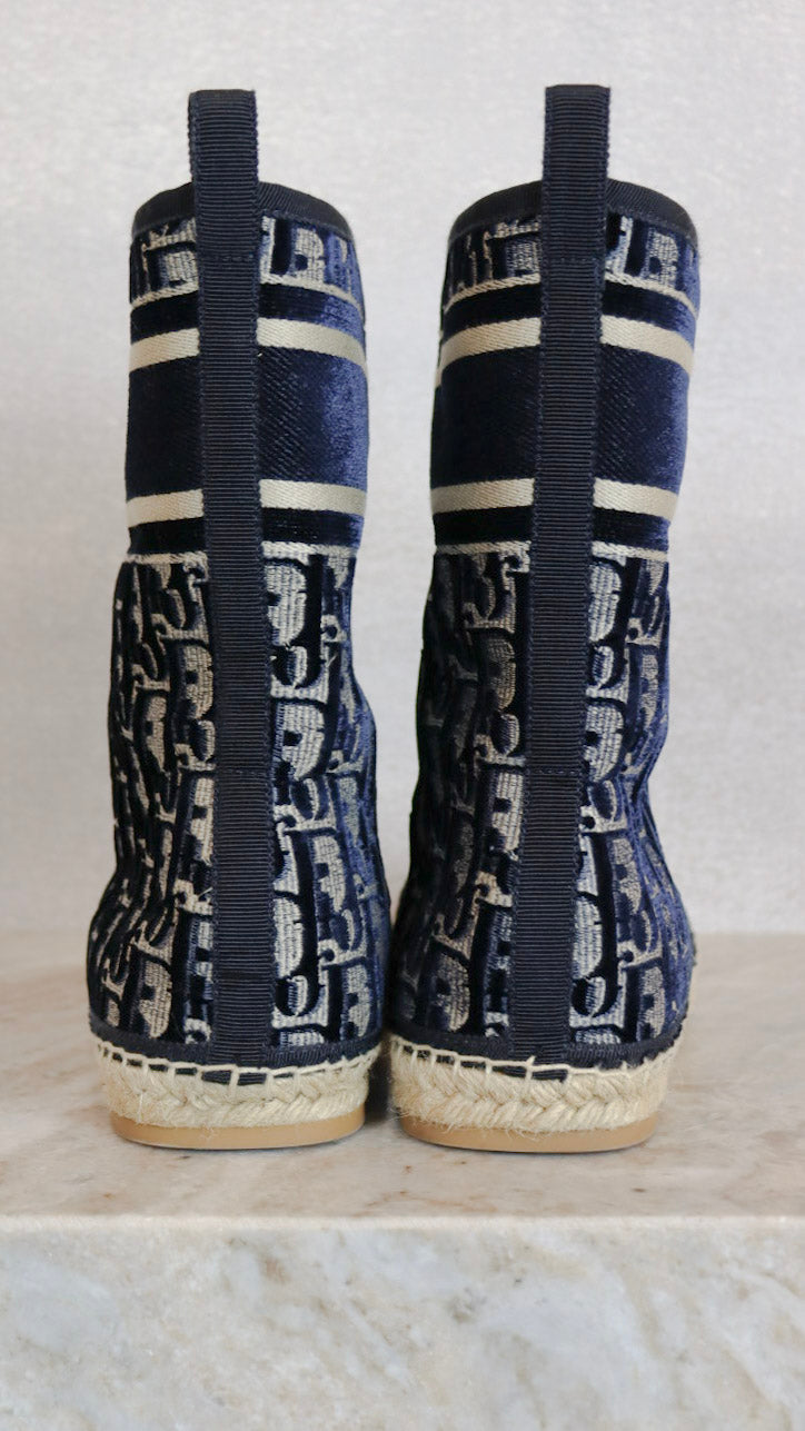 Christian Dior - Size 39