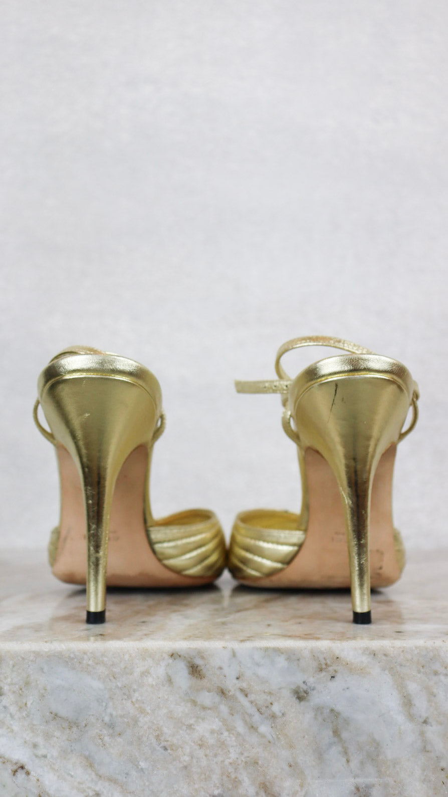 Gucci - Size 8
