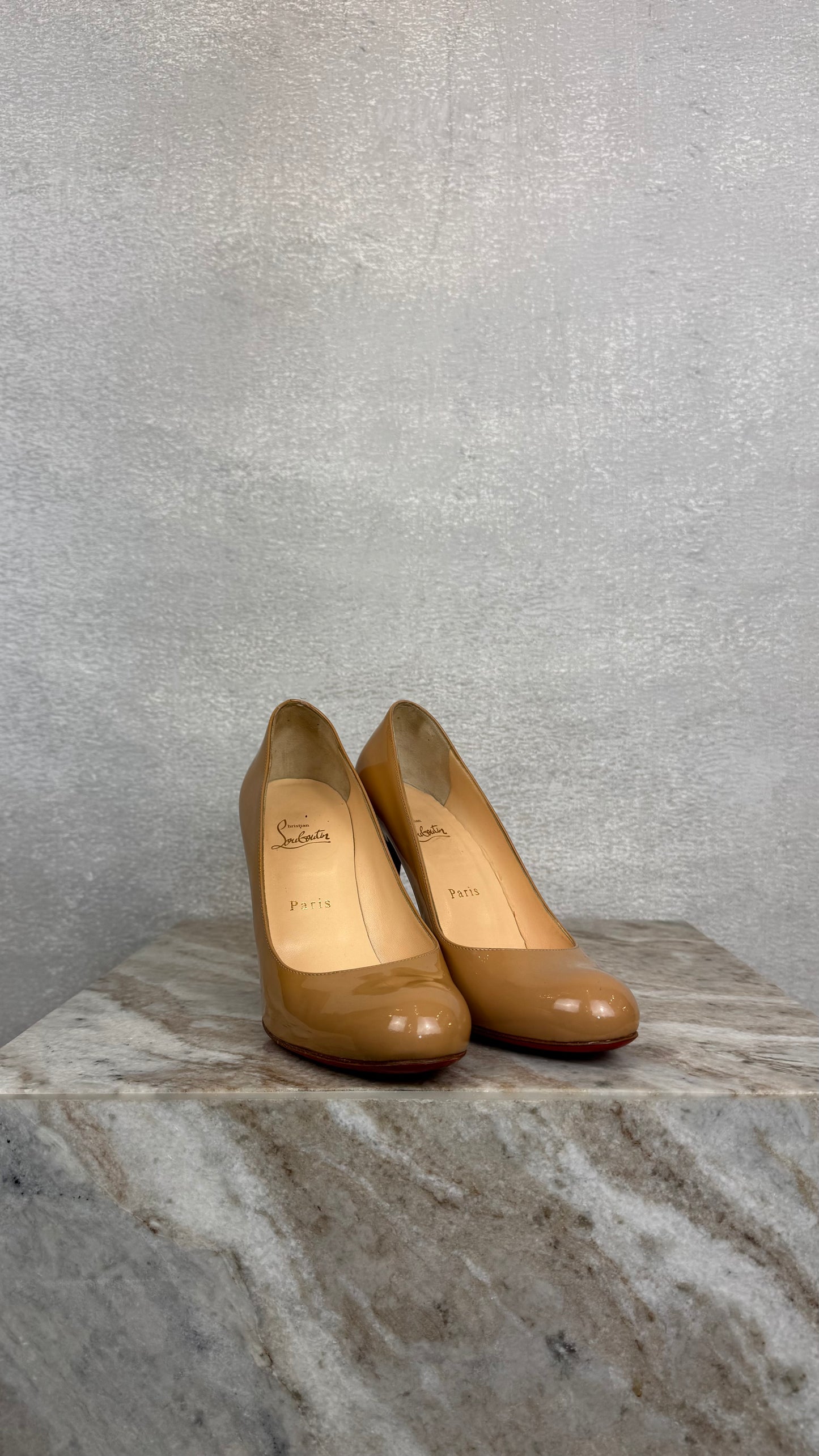 Christian Louboutin - 38.5