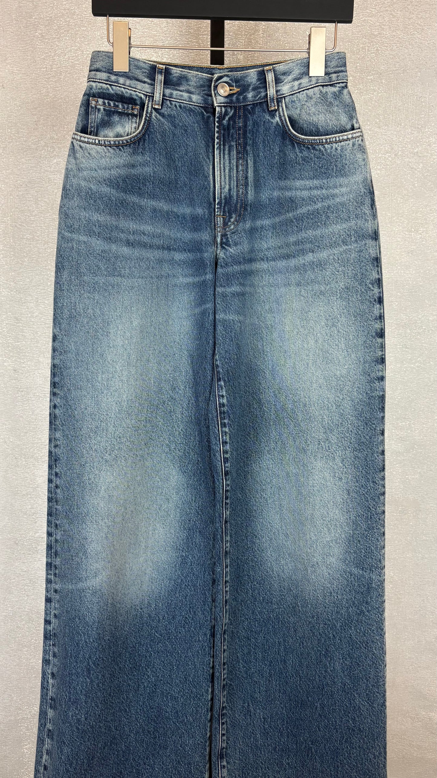 G. - Size 25