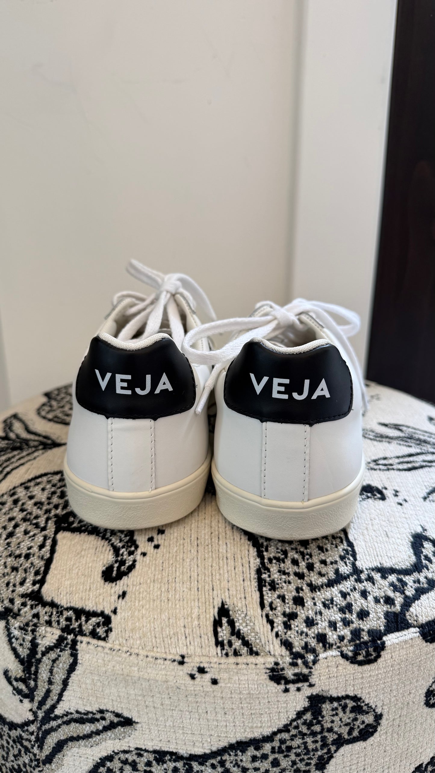 Veja - Size 8