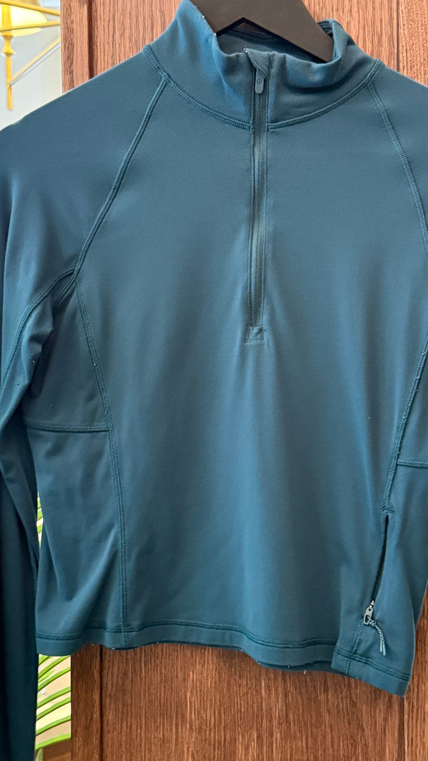 Lululemon - Size M