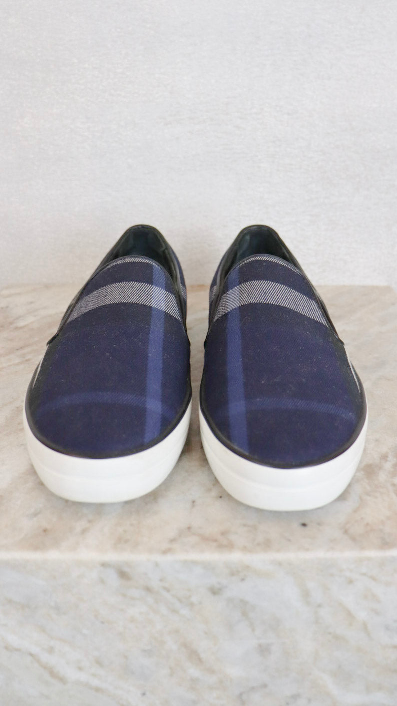 Burberry - Size 40