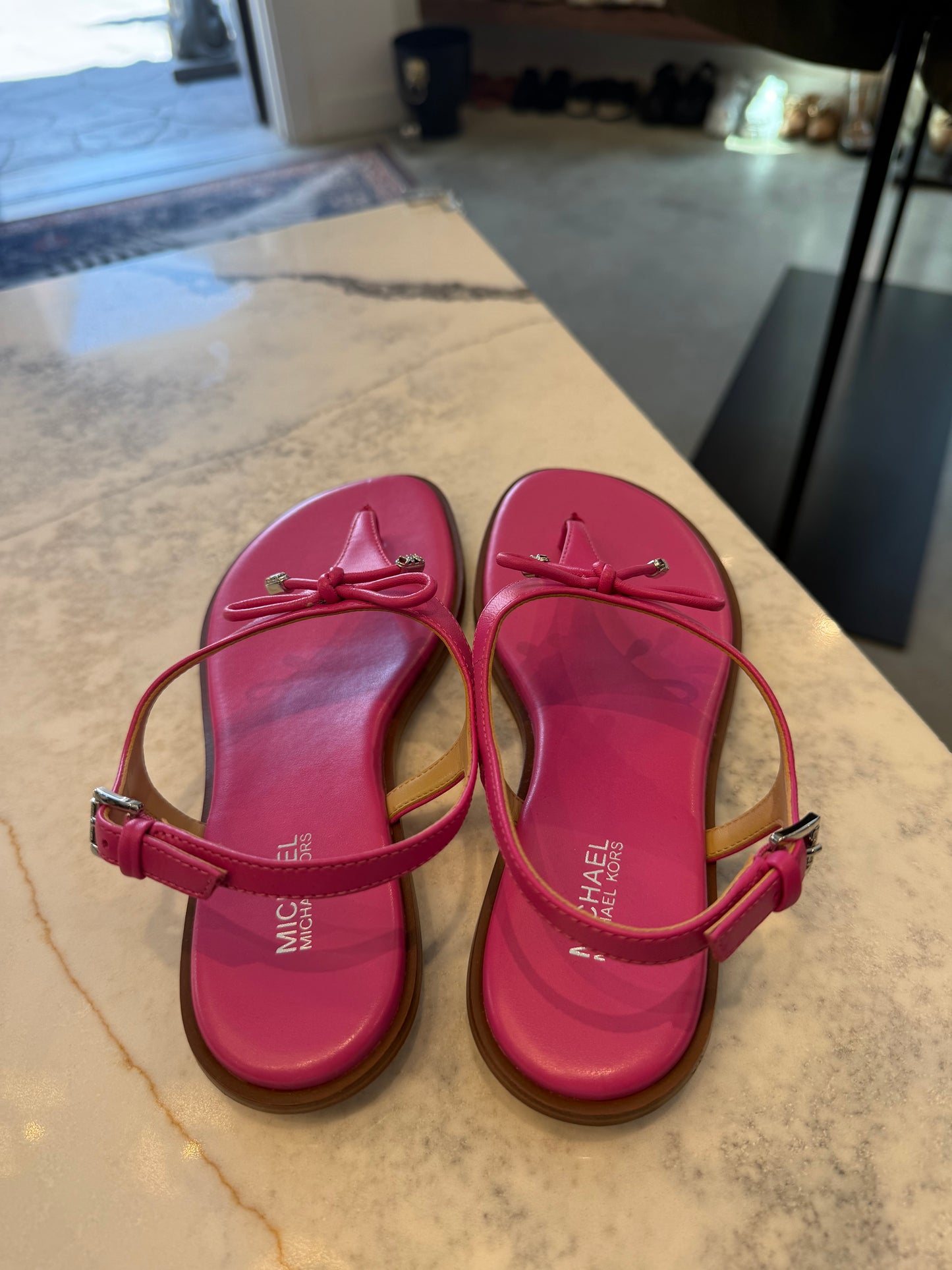 Michael Kors - Size 6