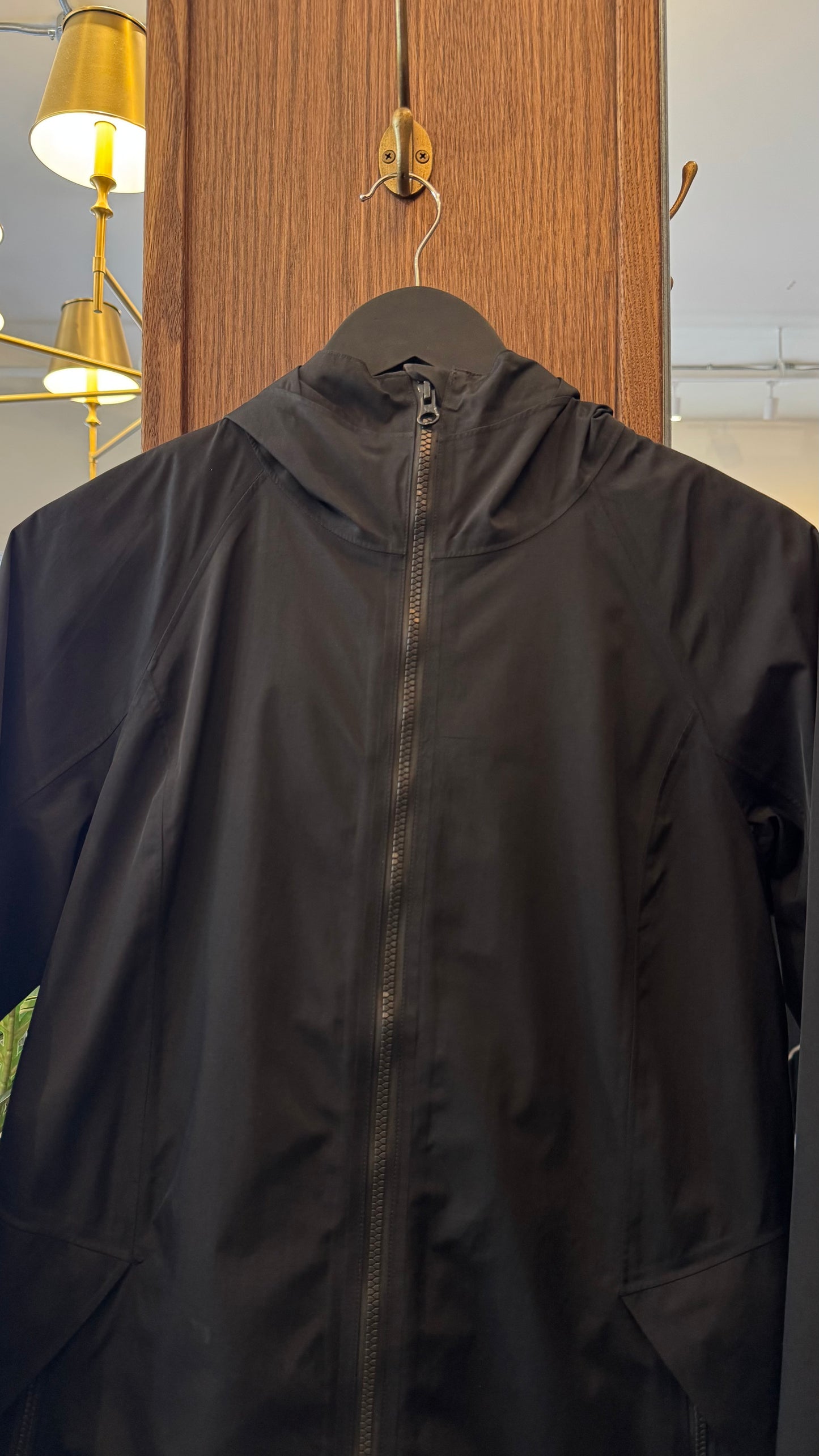 Lululemon - Size 8