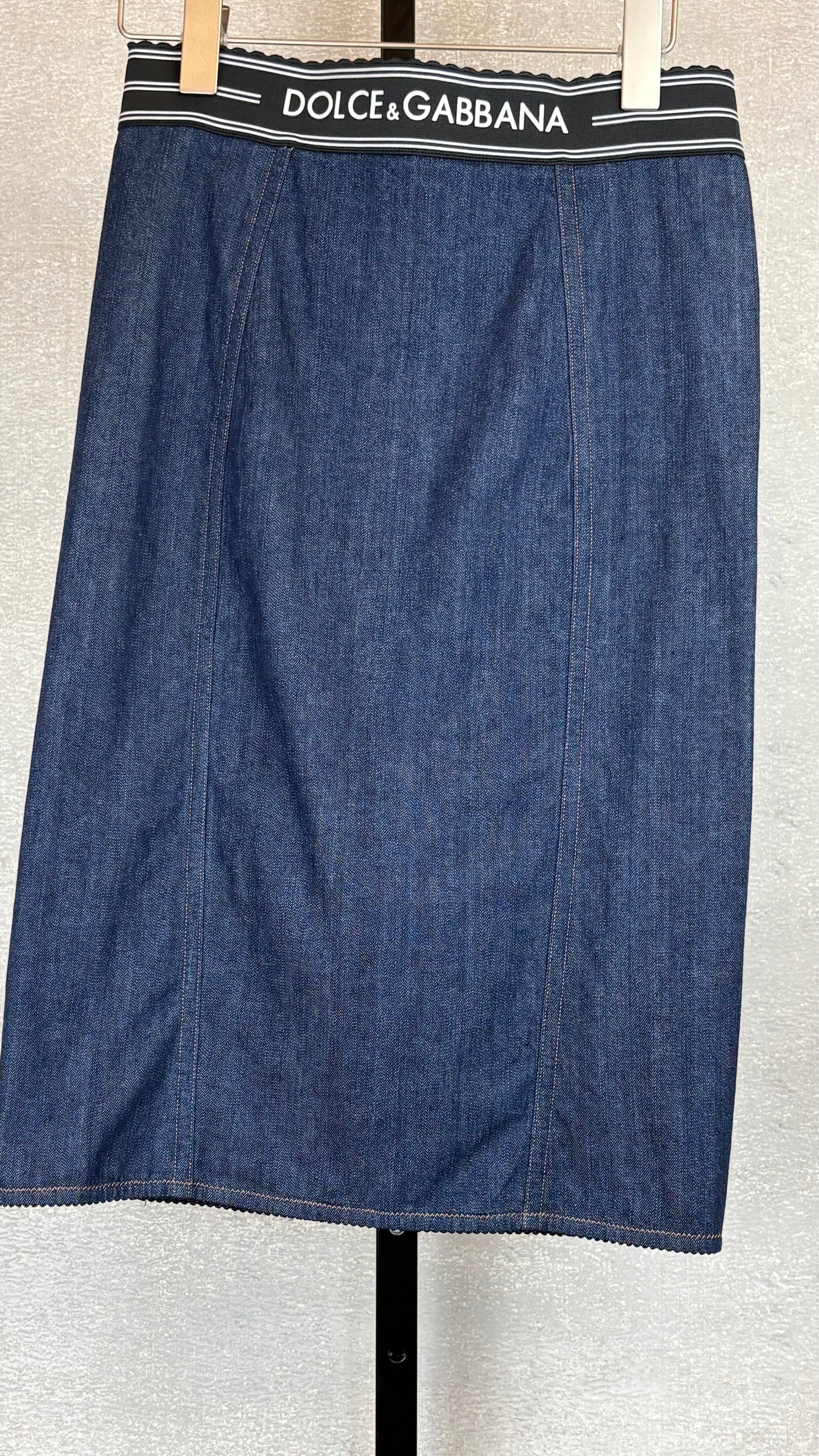 Dolce & Gabbana - Size 42