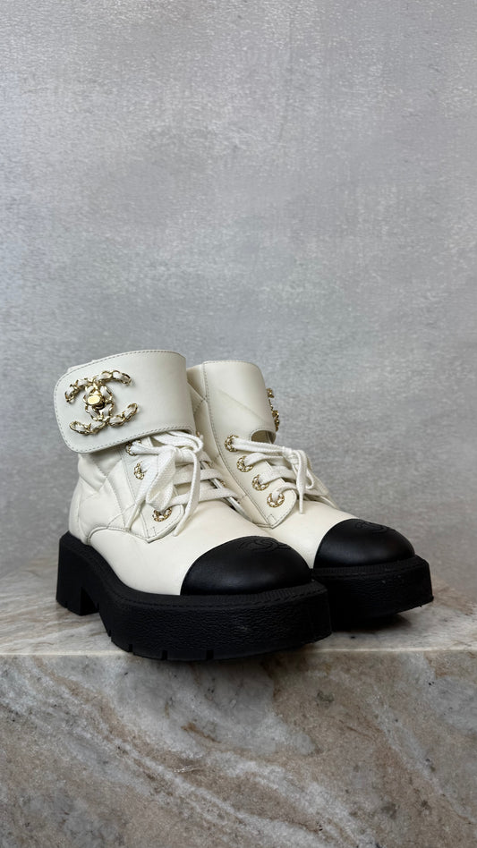 Chanel - Size 36C