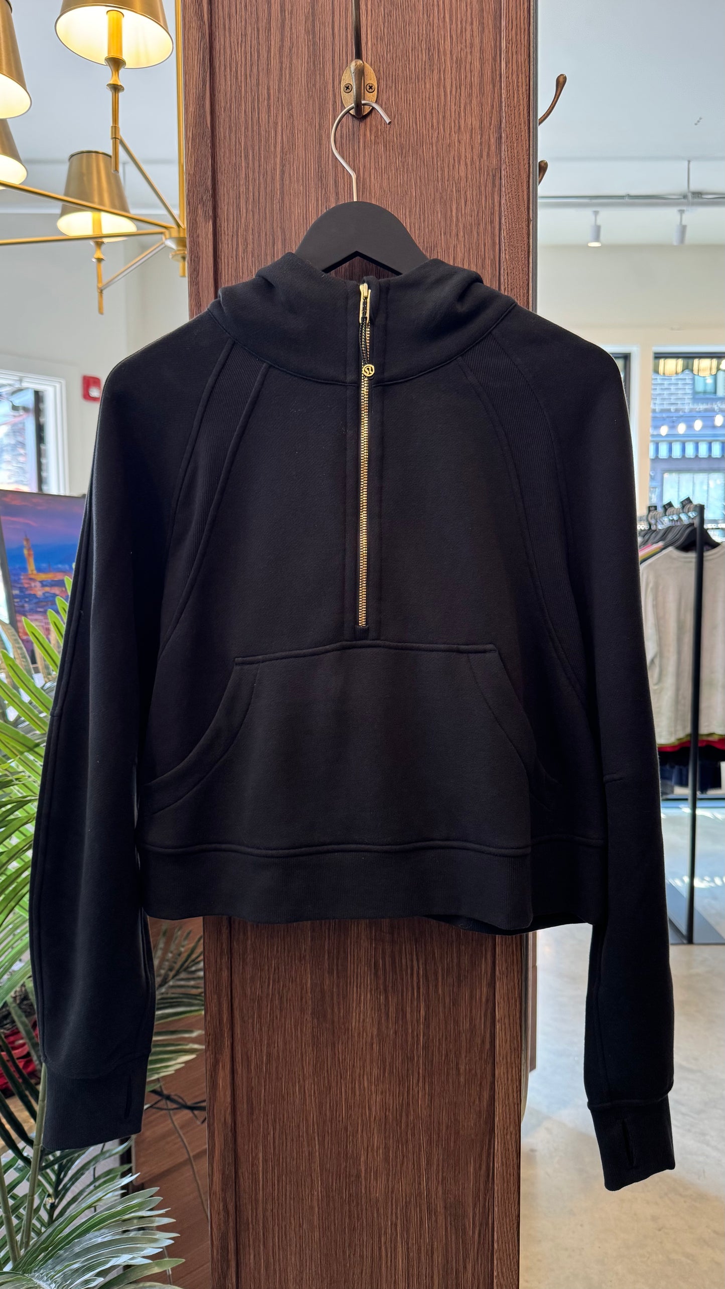 Lululemon Scuba - Size M/L