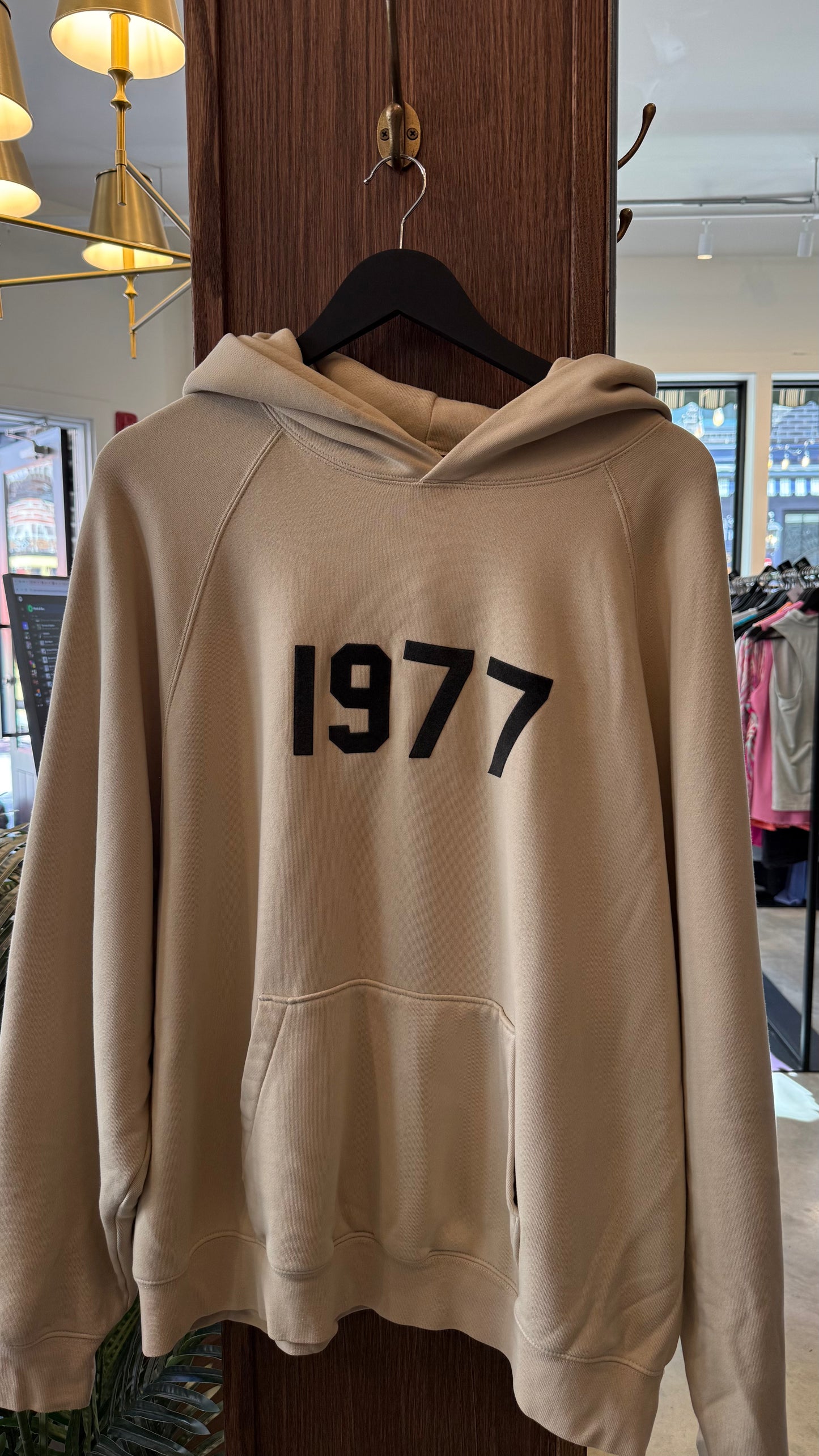 Essentials - Size L
