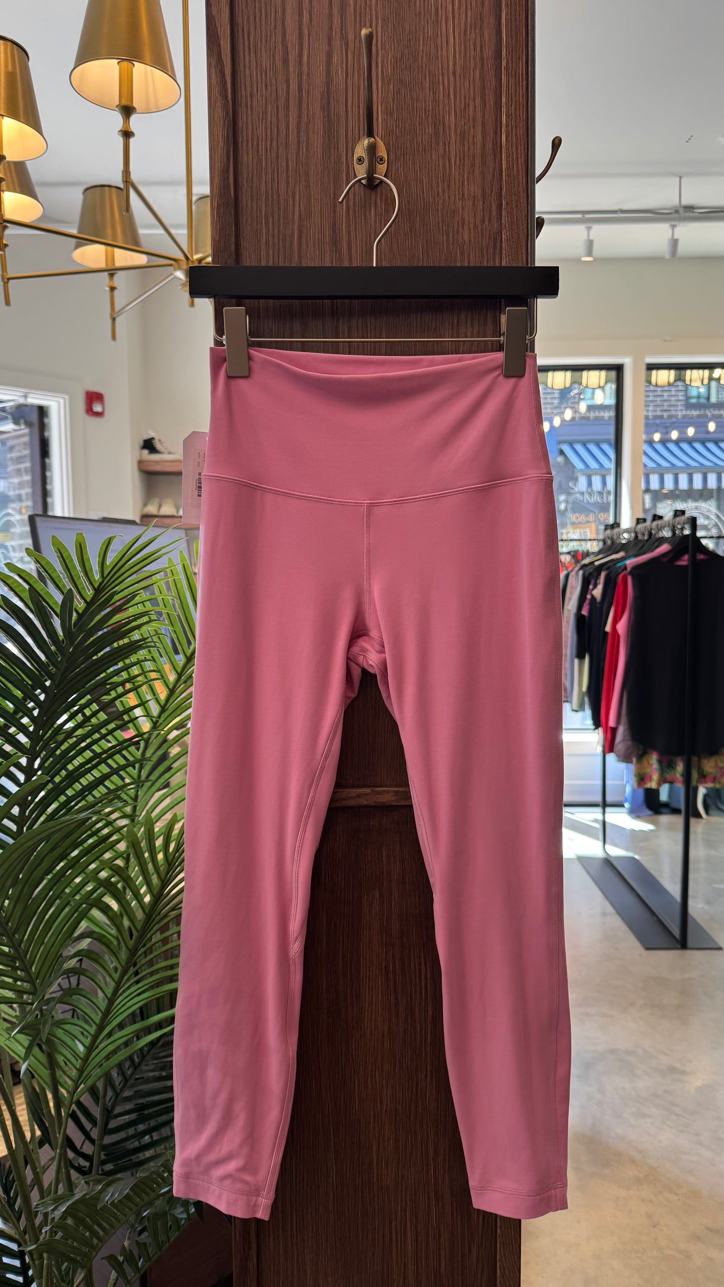 Lululemon - Size 8