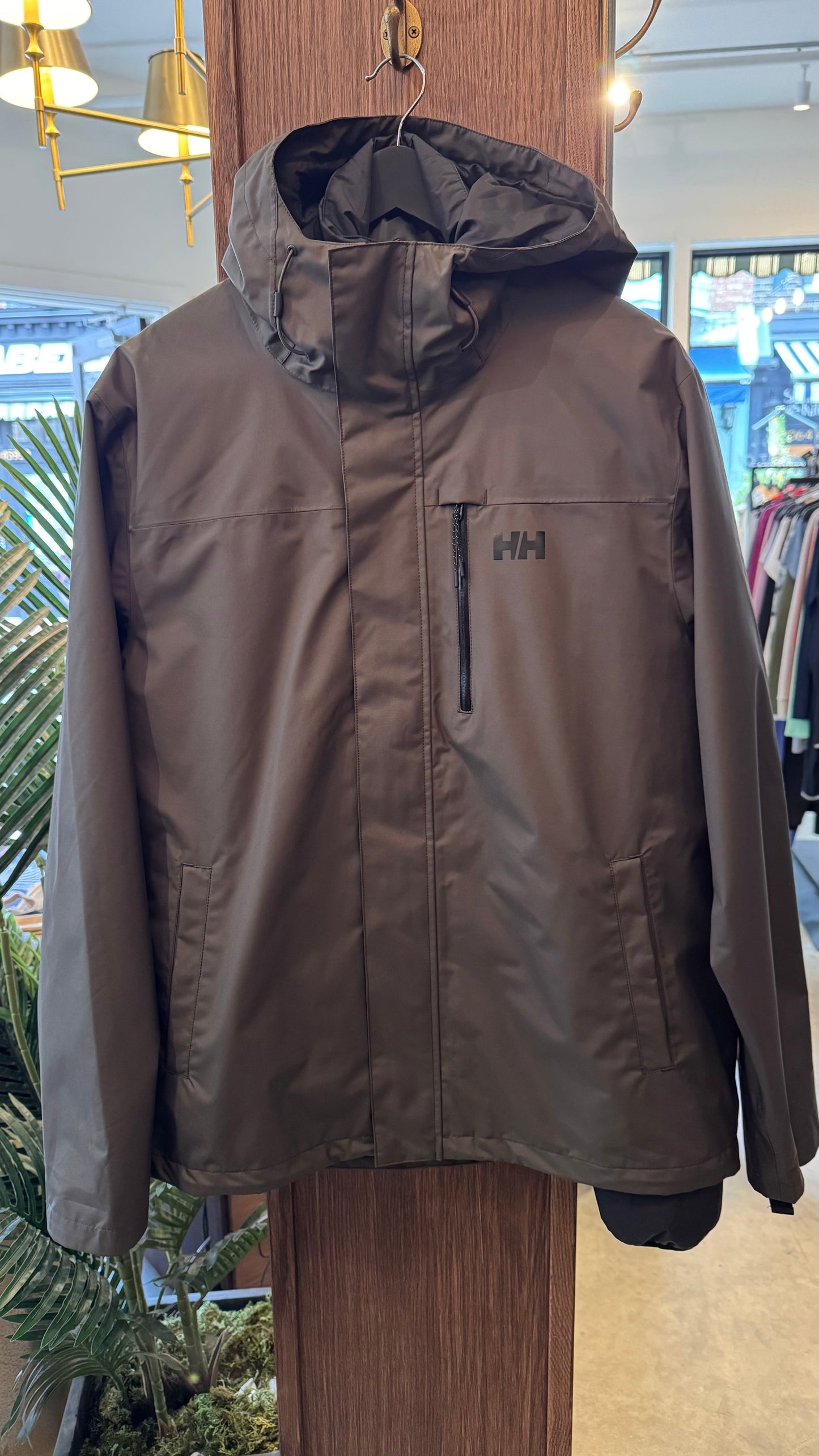Men’s Helly Hansen - Size Large