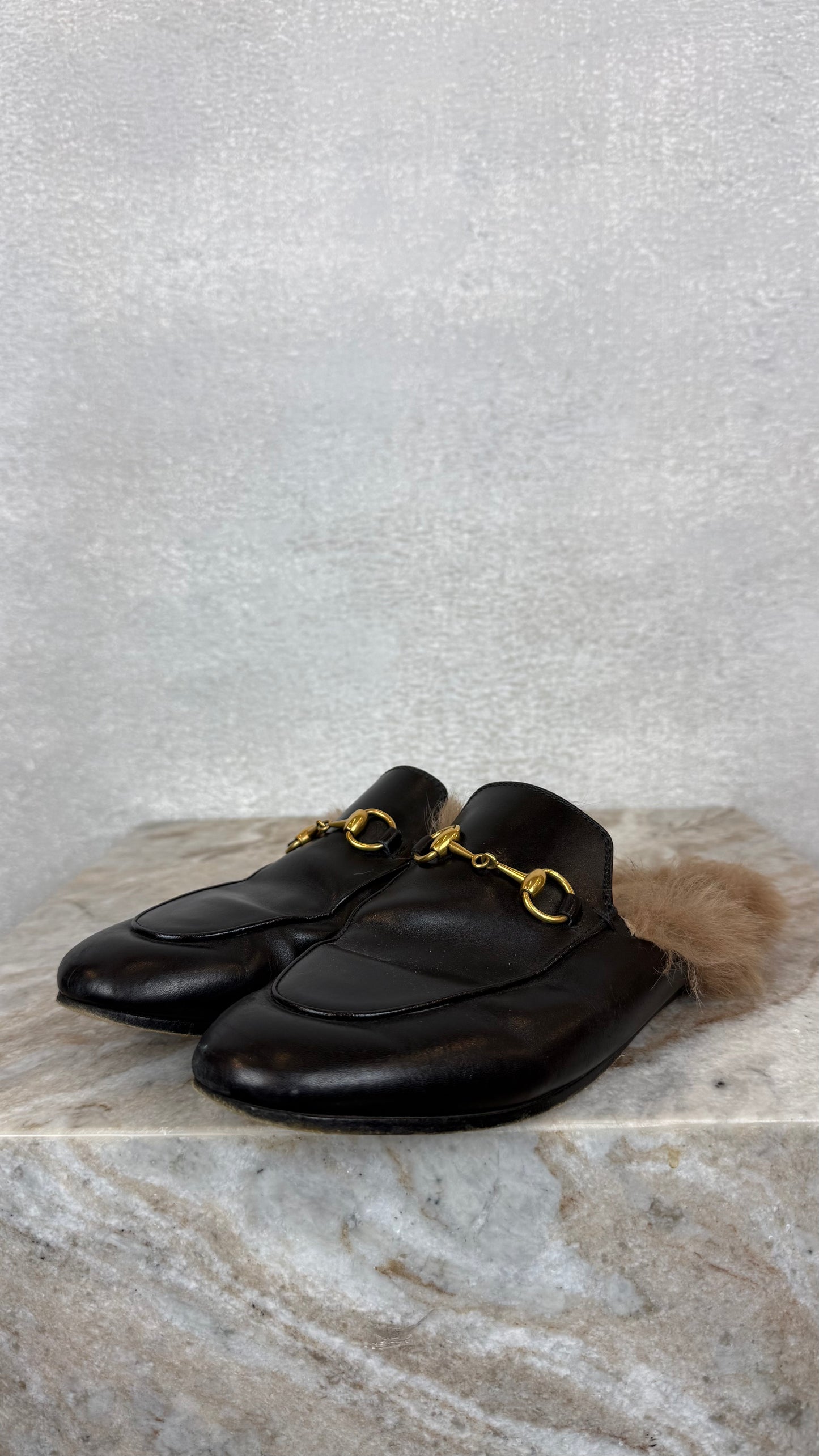 Gucci - Size 36.5