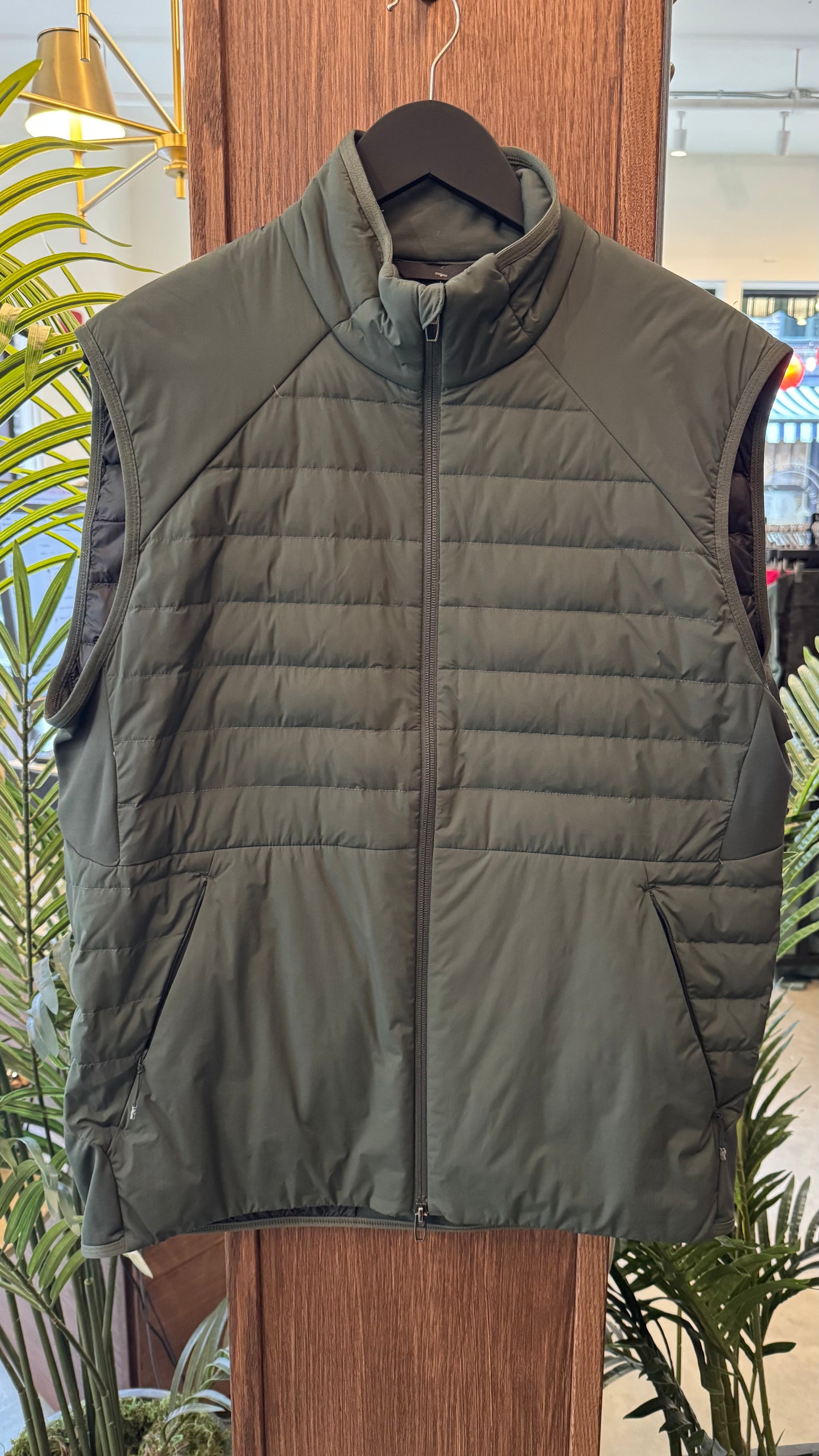 Men’s Lululemon - Size L