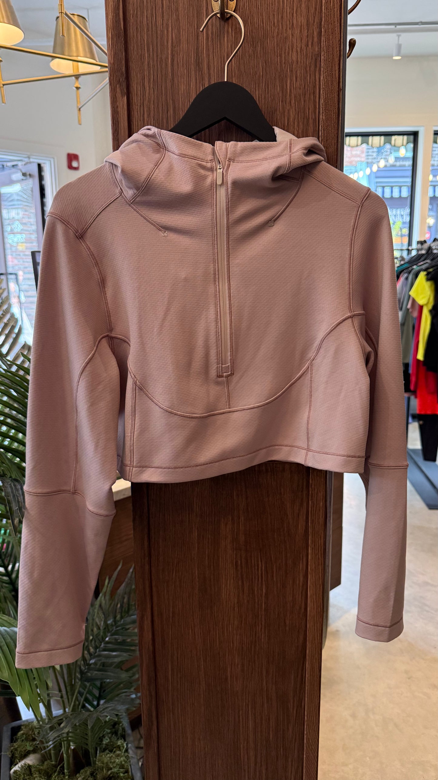 Lululemon - Size 6