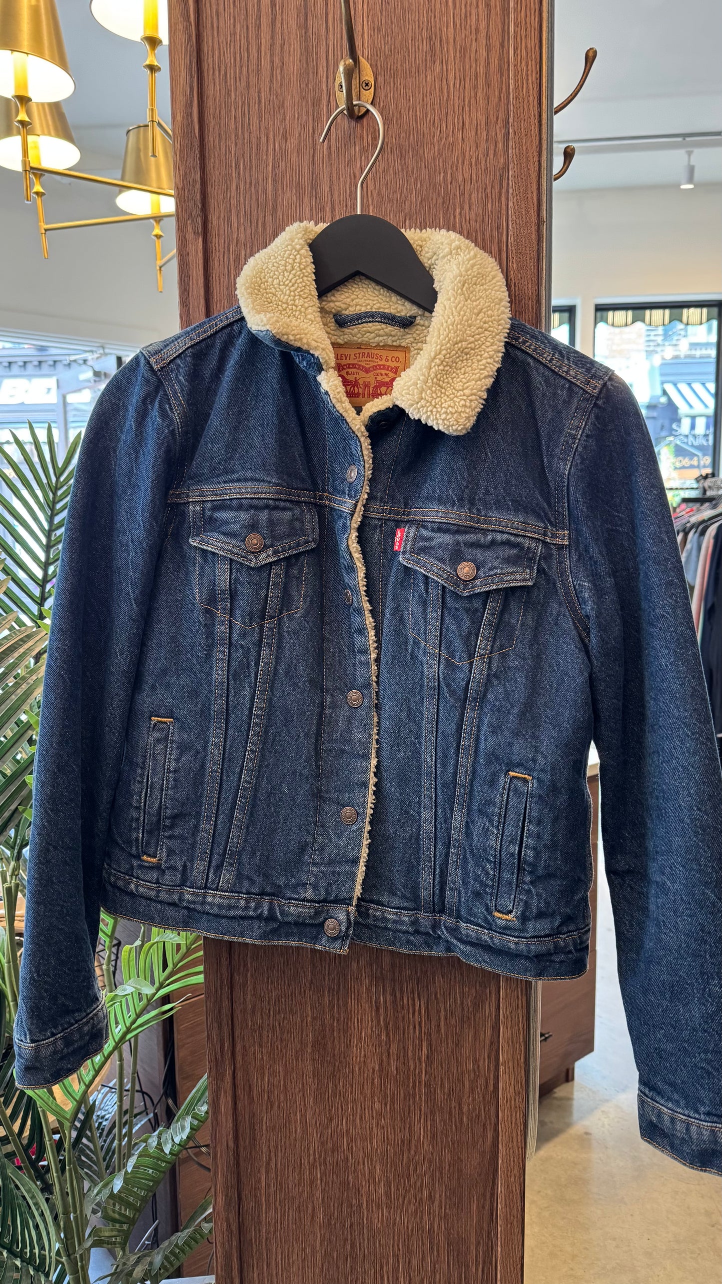 Levi’s - Size Medium