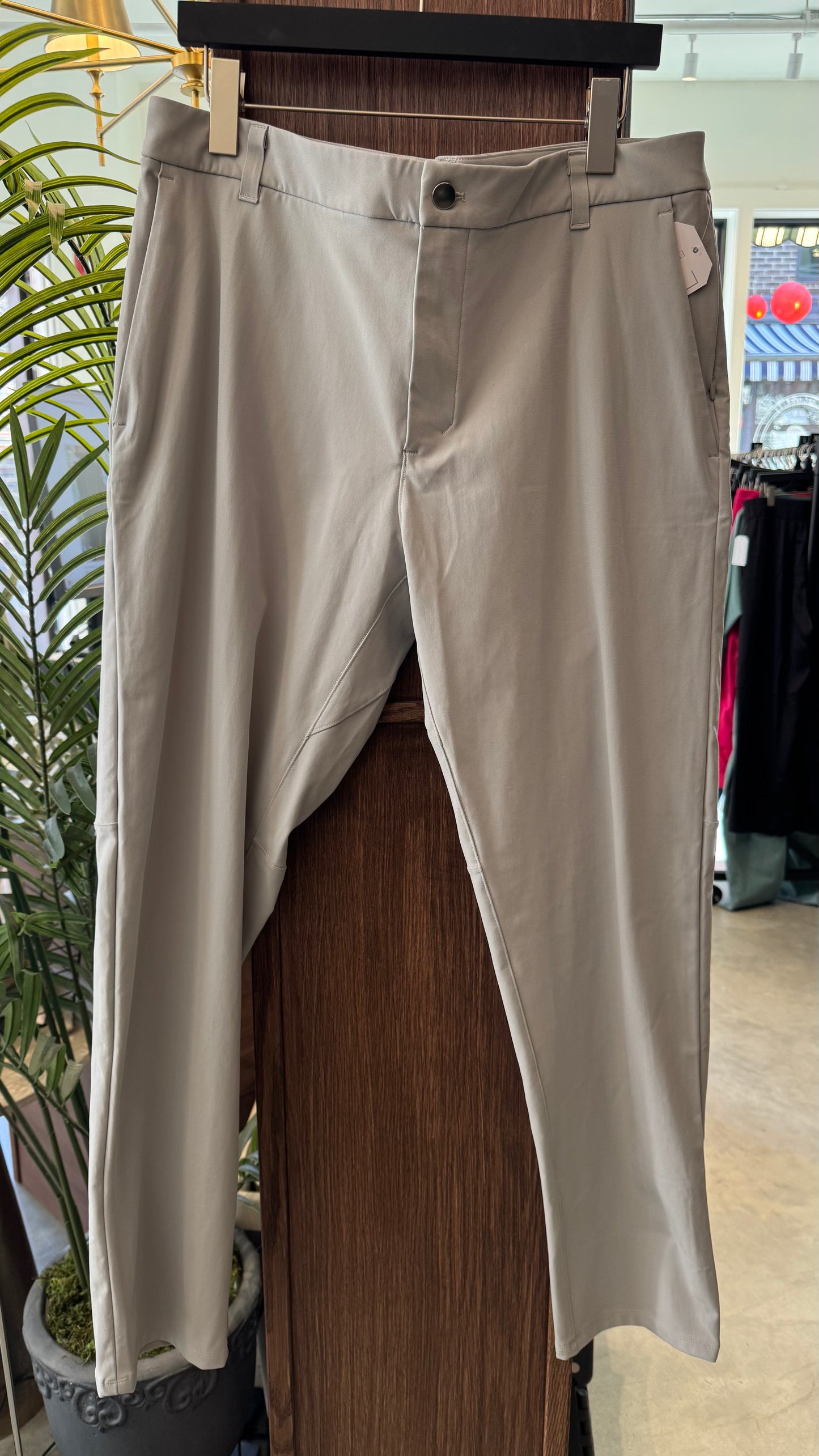 Men’s Lululemon - Size 36