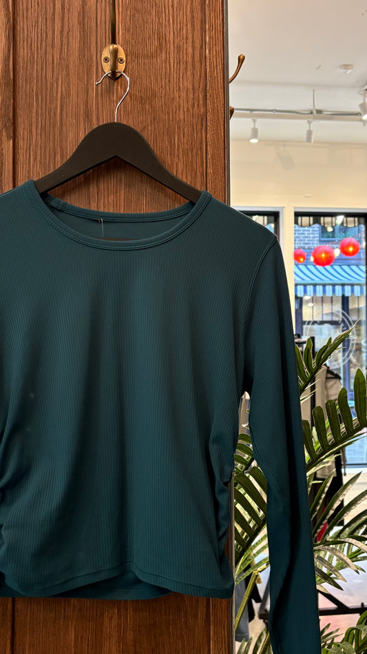Lululemon - Size M/L