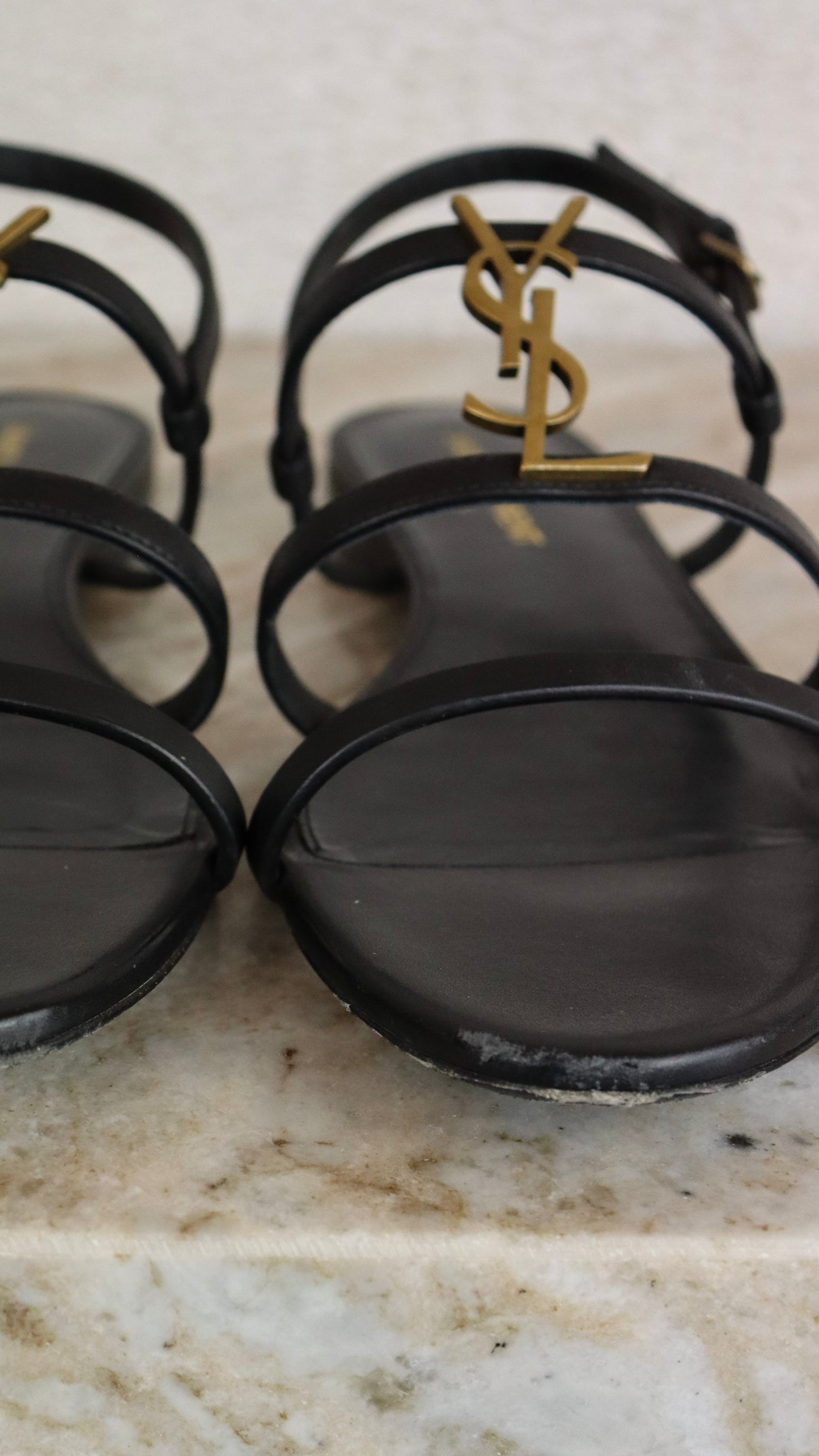 Yves Saint Laurent - Size 39