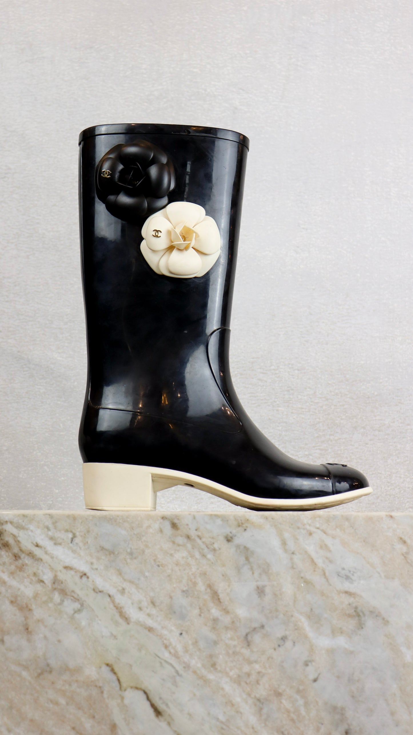 Chanel - Size 37