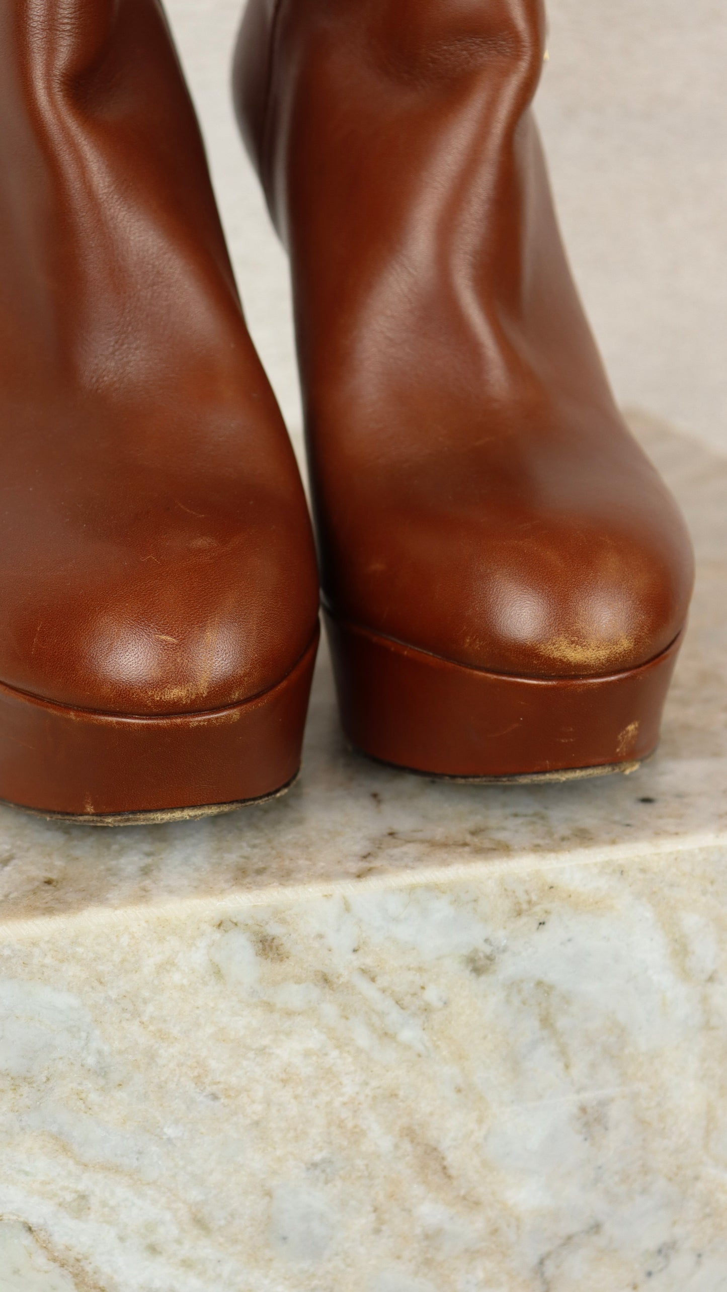 Louis Vuitton - Size 37.5