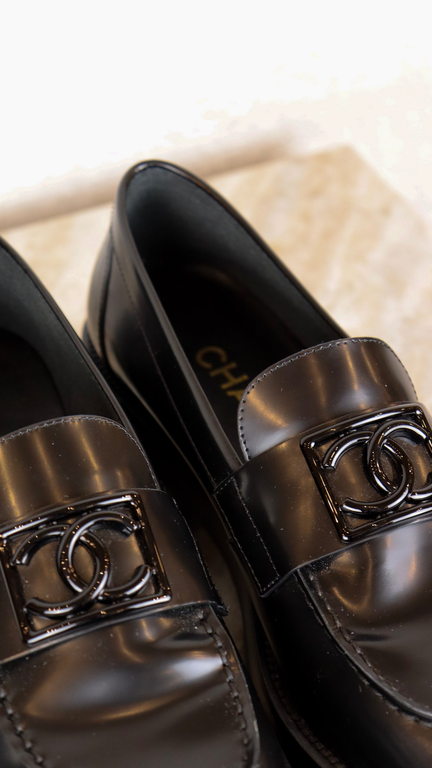 Chanel - Size 37.5