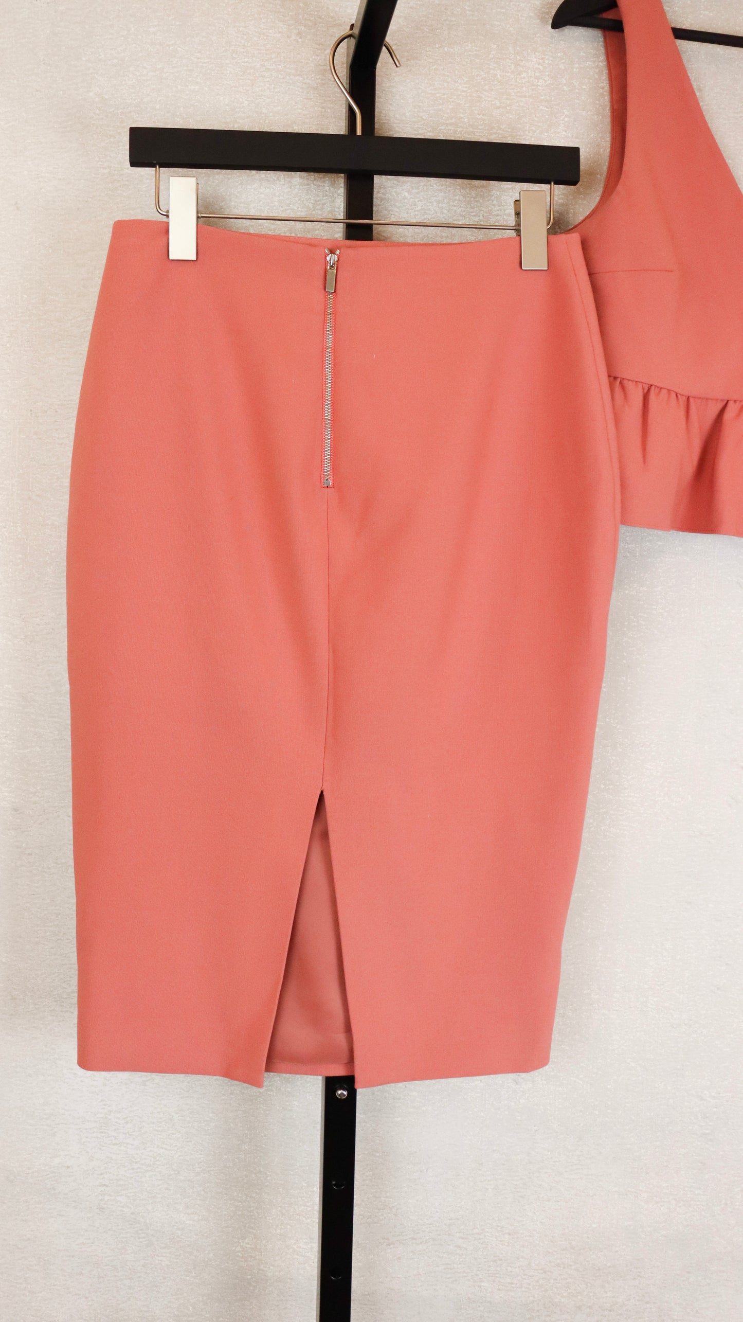 Elizabeth and James - Size M