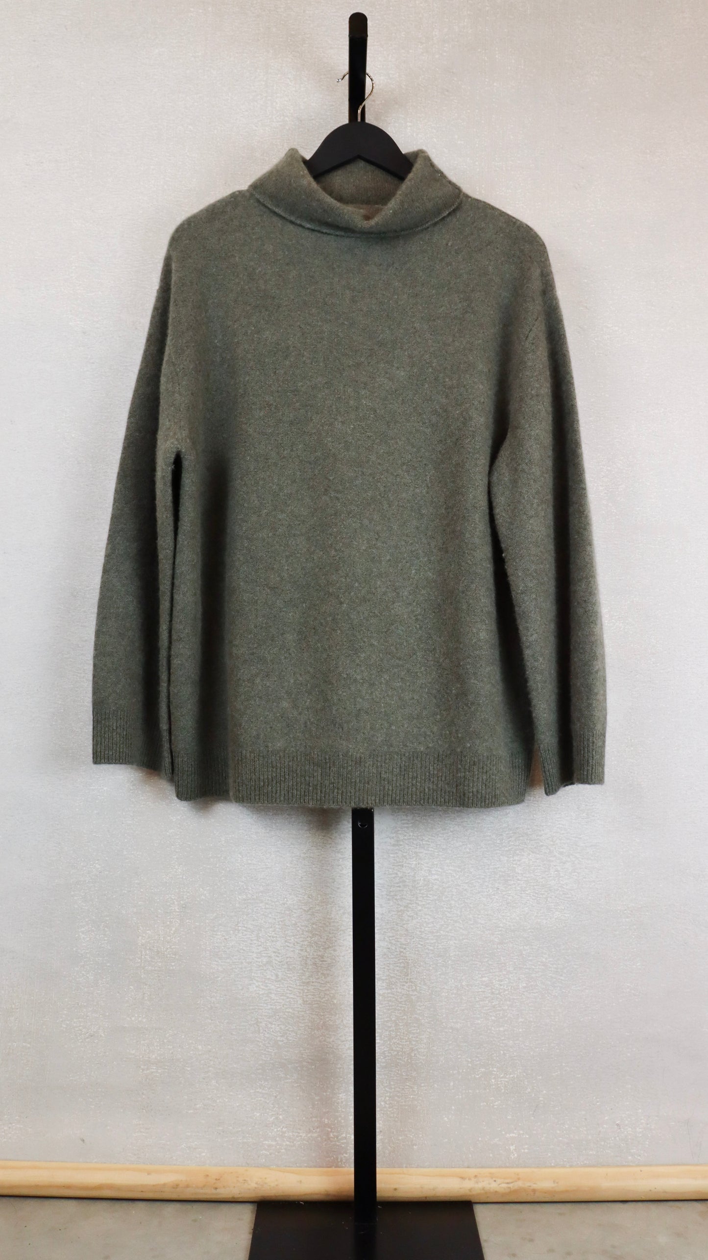 Vince - Size S