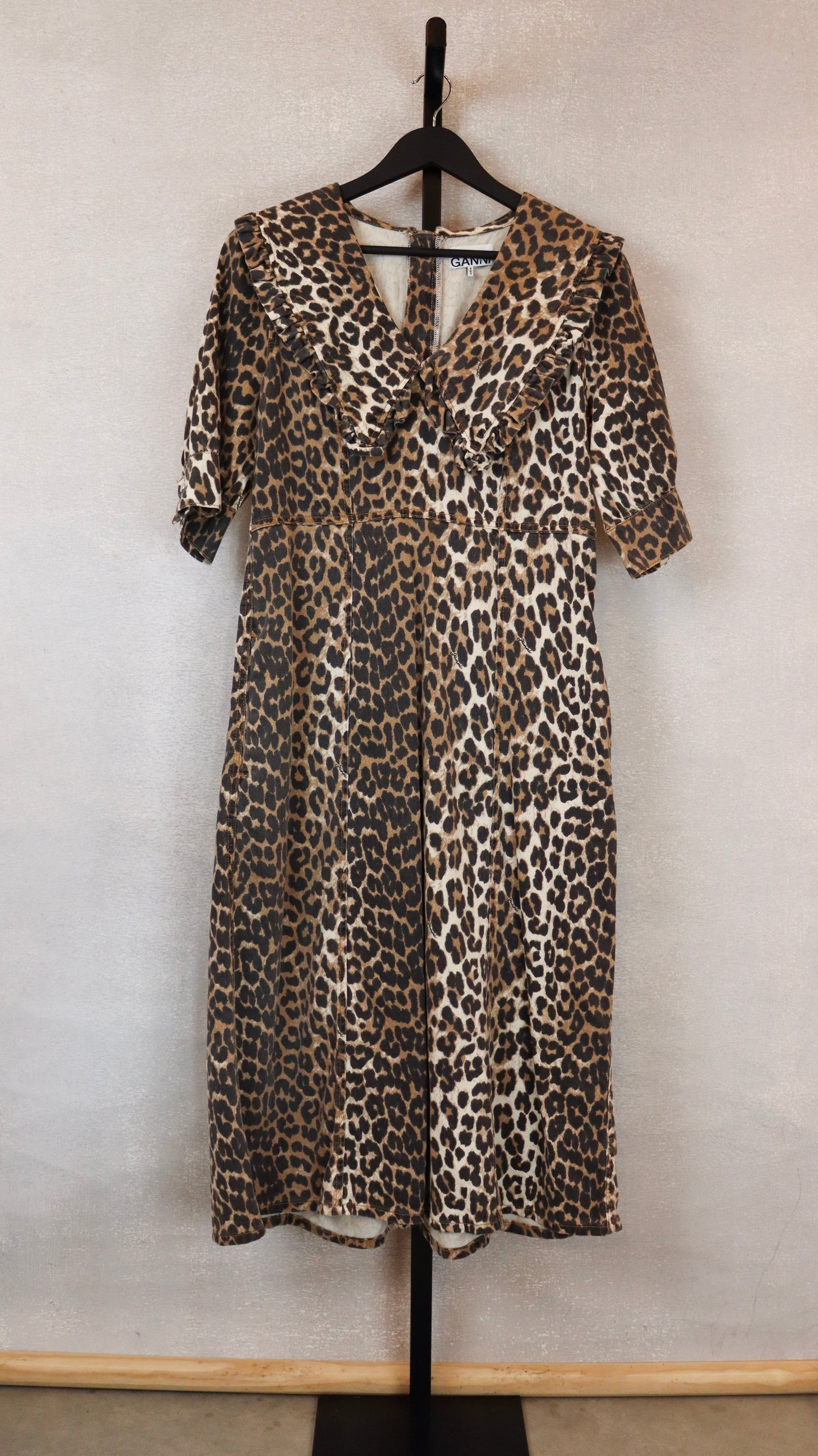 Ganni - Size 40