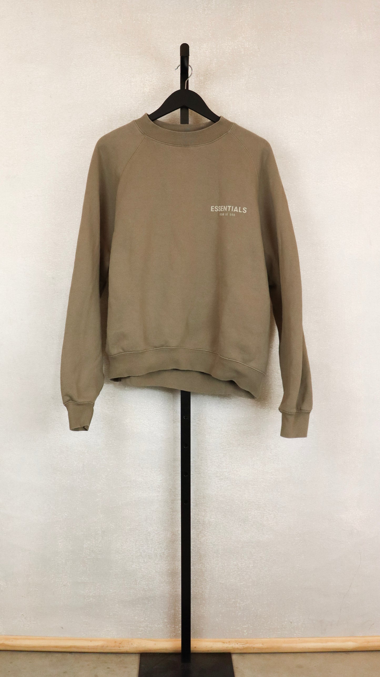 Essentials - Size S