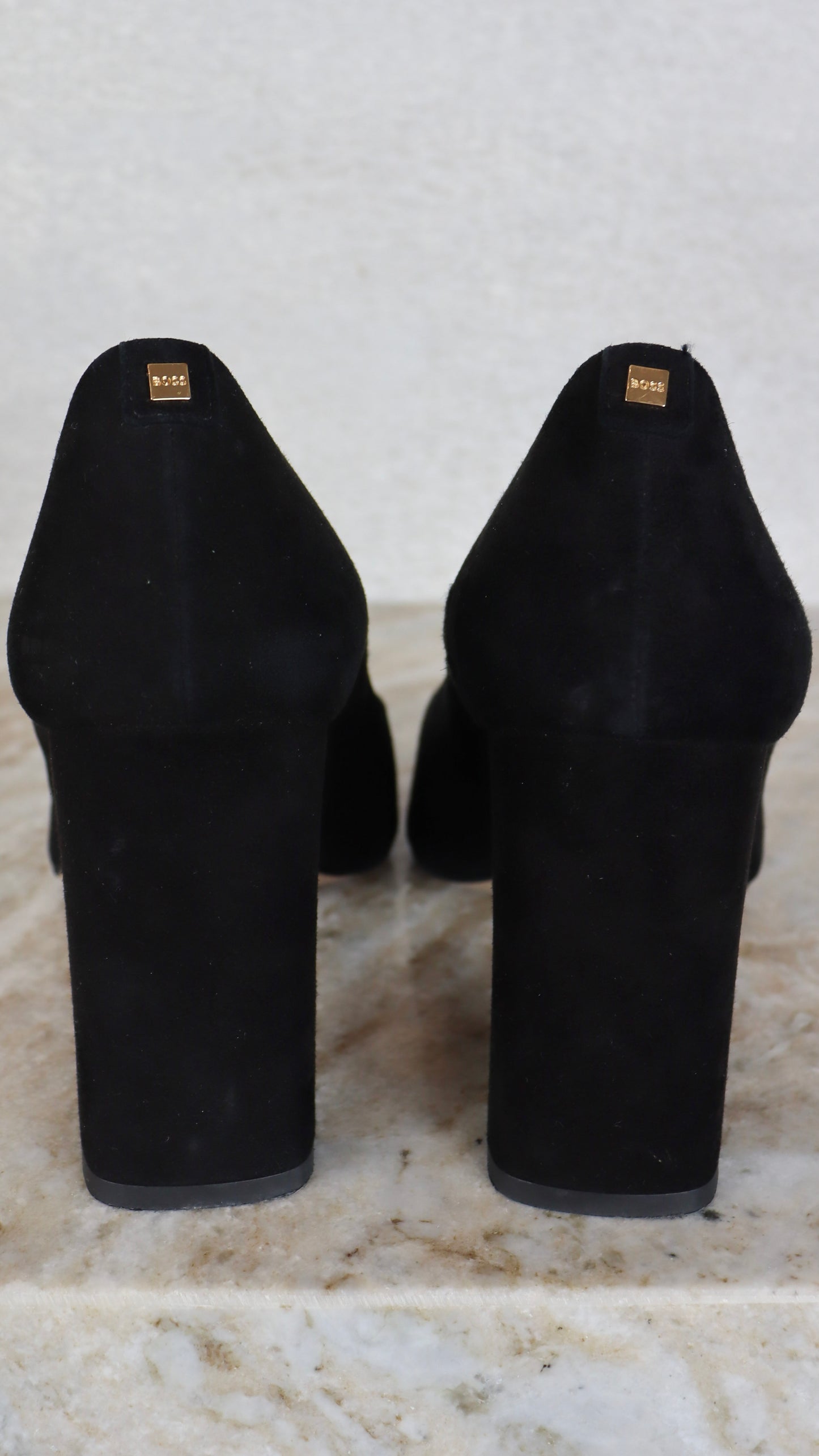 BOSS Hugo Boss - Size 37.5