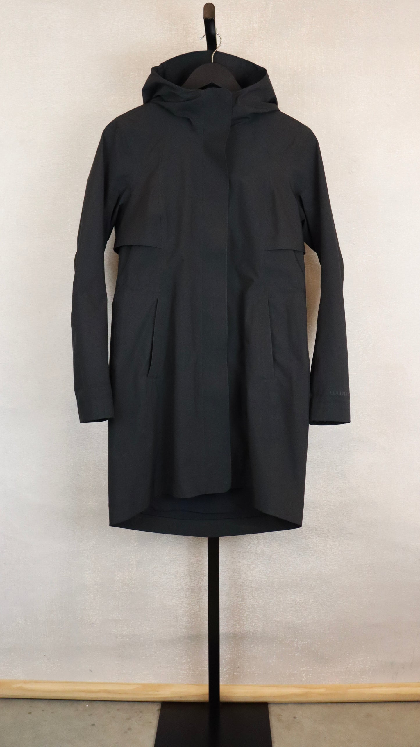 Lululemon - Size 4