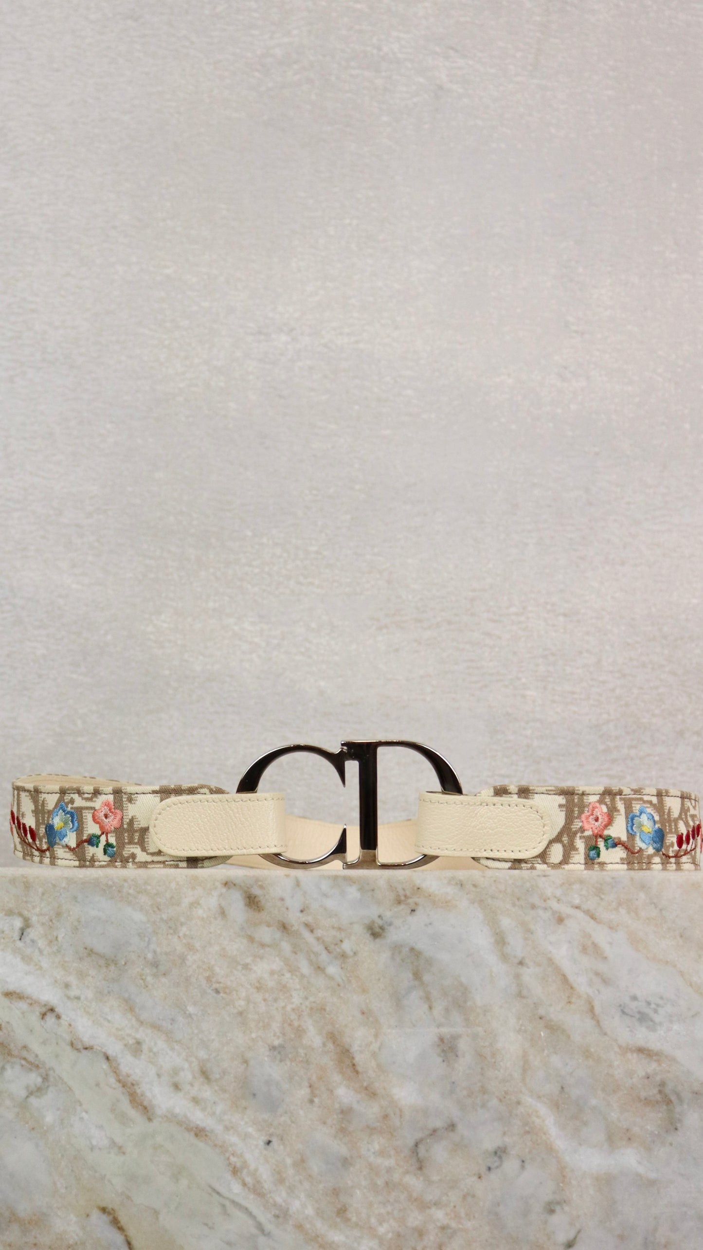 Christian Dior - Size 30