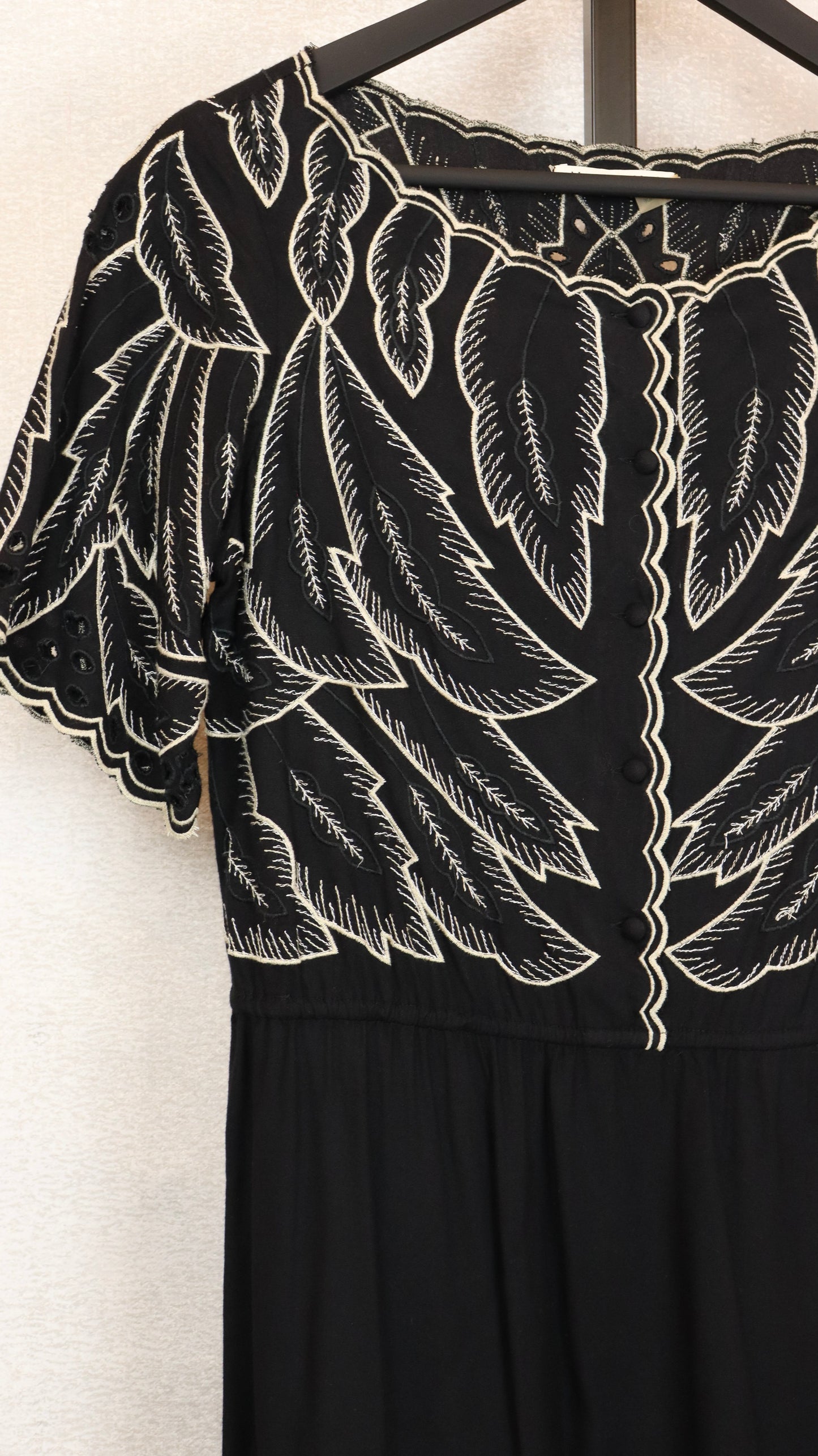 Alice + Olivia - Size 8