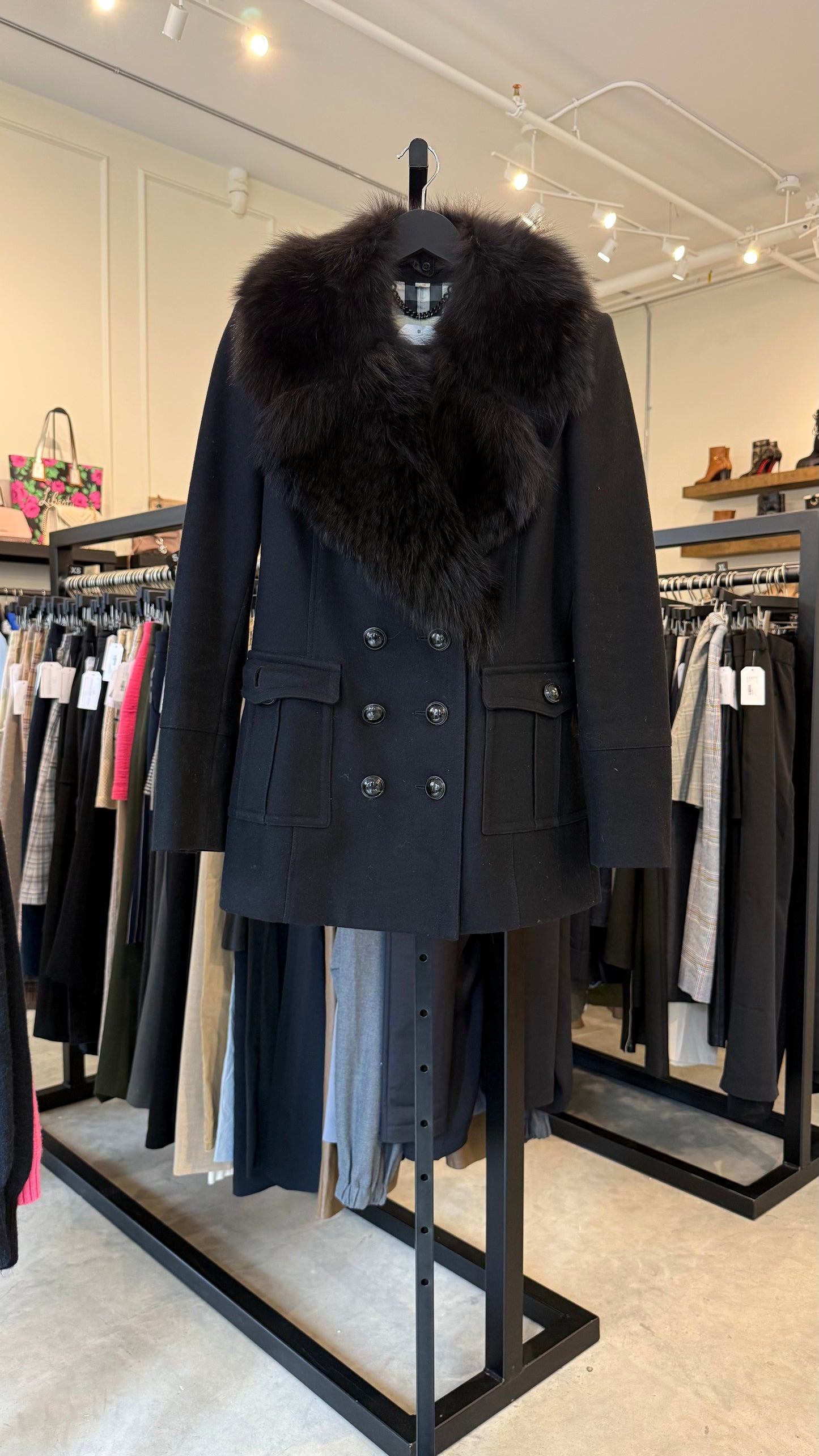 Burberry - Size 8