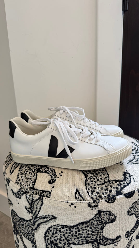 Veja - Size 8