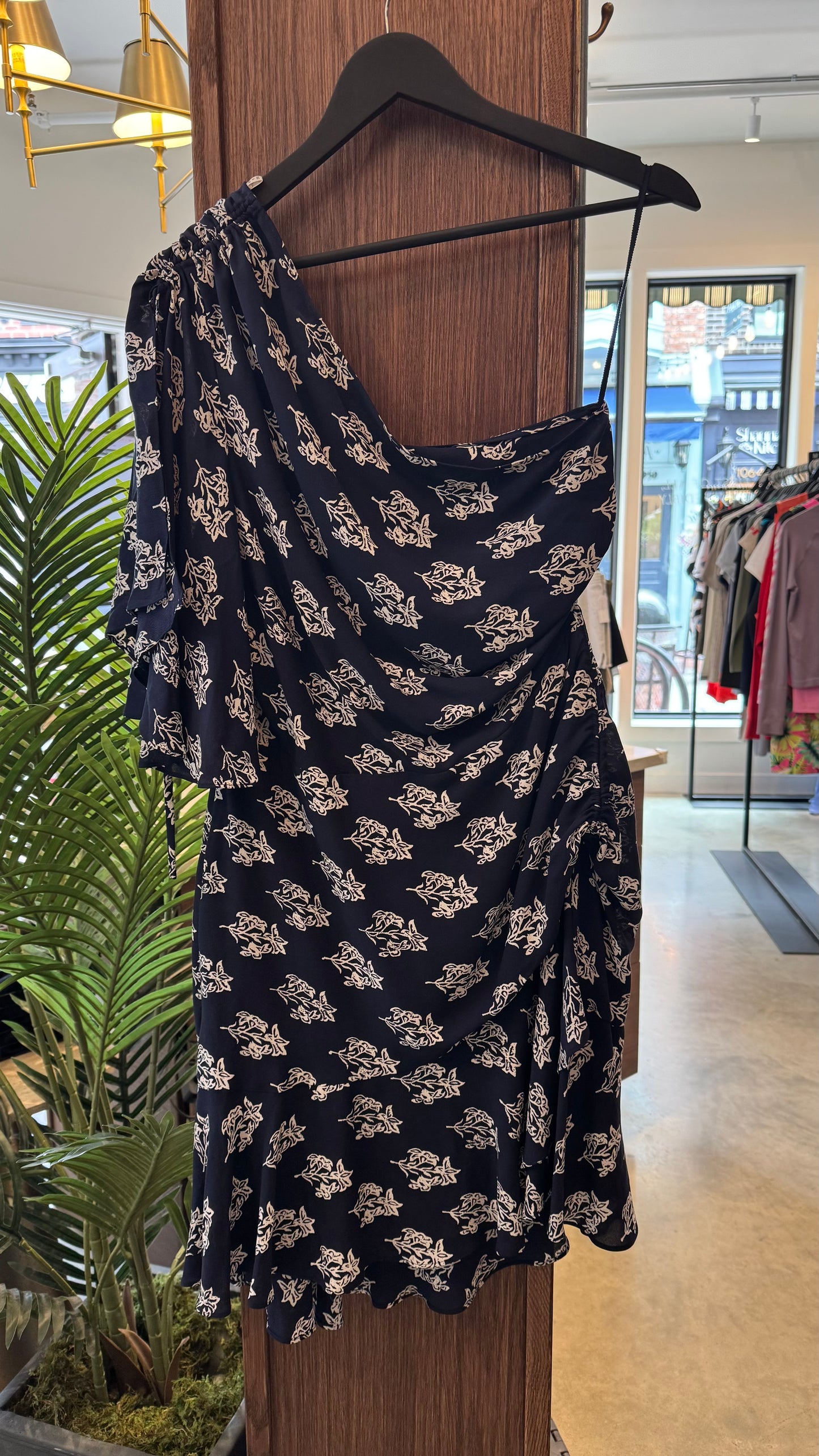 One Shoulder ALC - Size 13