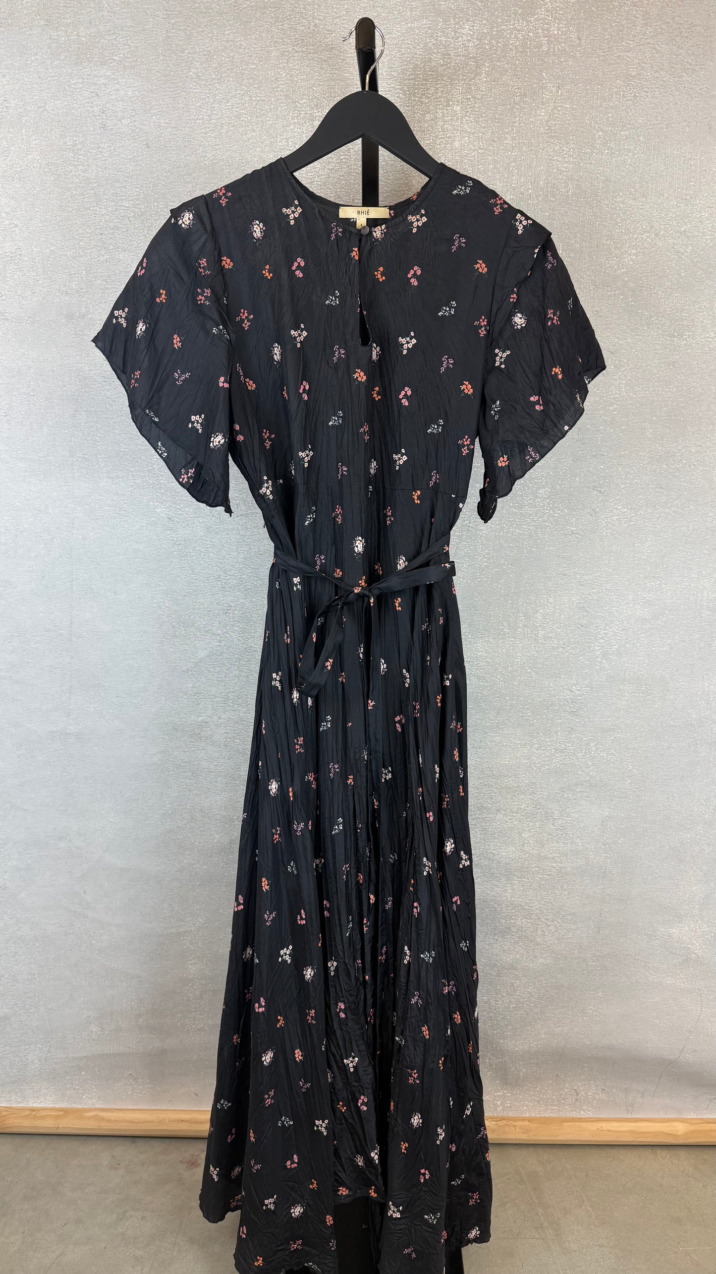 Rhie - Size 6