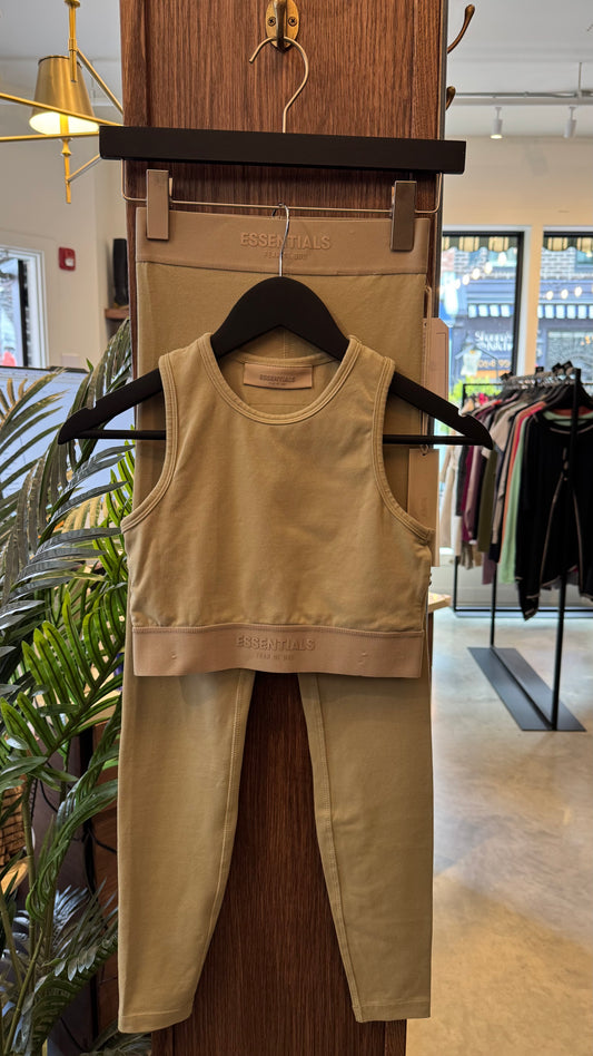 Essentials - Size S