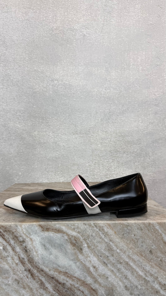 Prada - Size 36