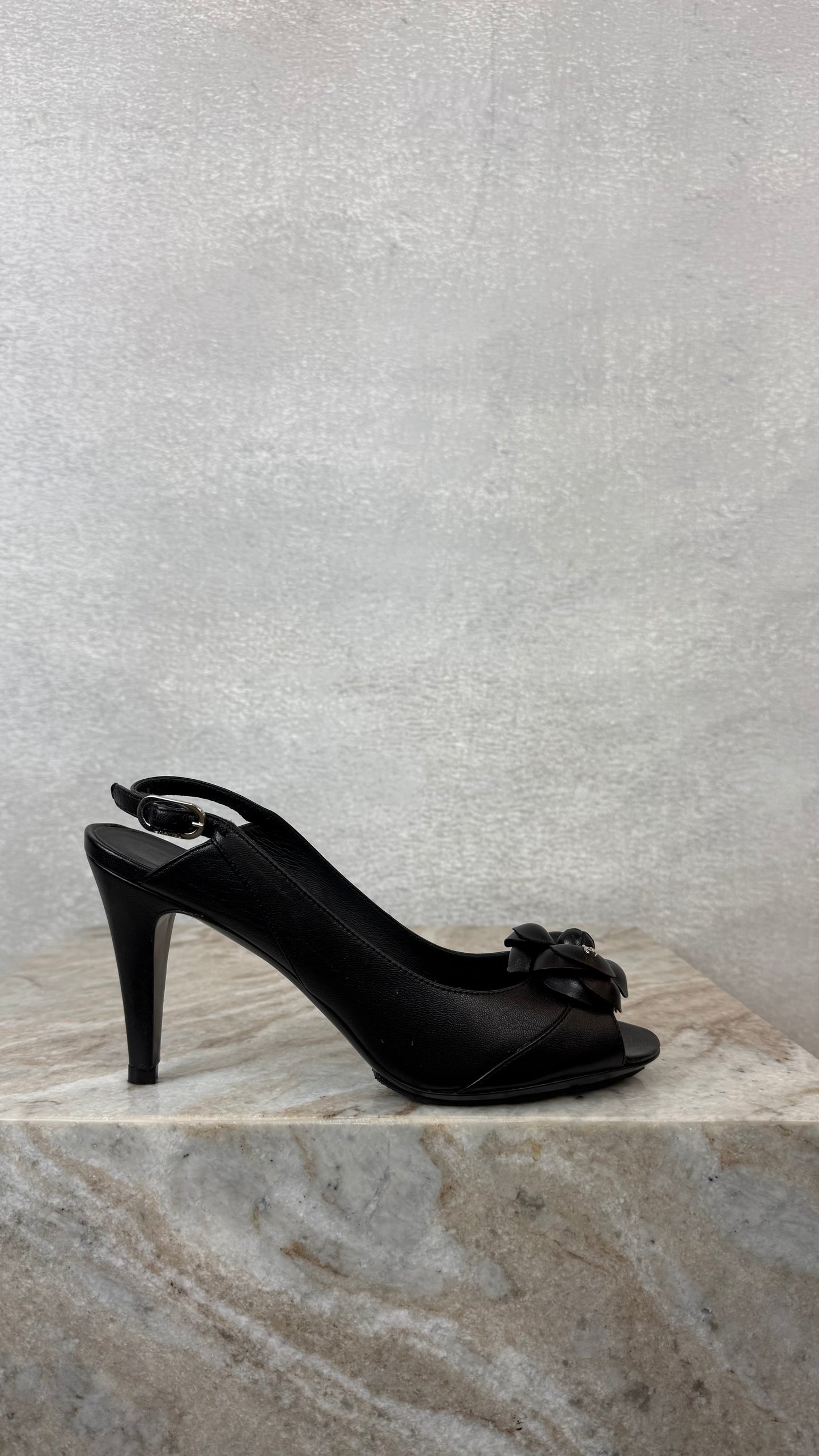 Chanel - Size 37.5