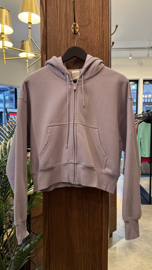 Aritzia - Size M