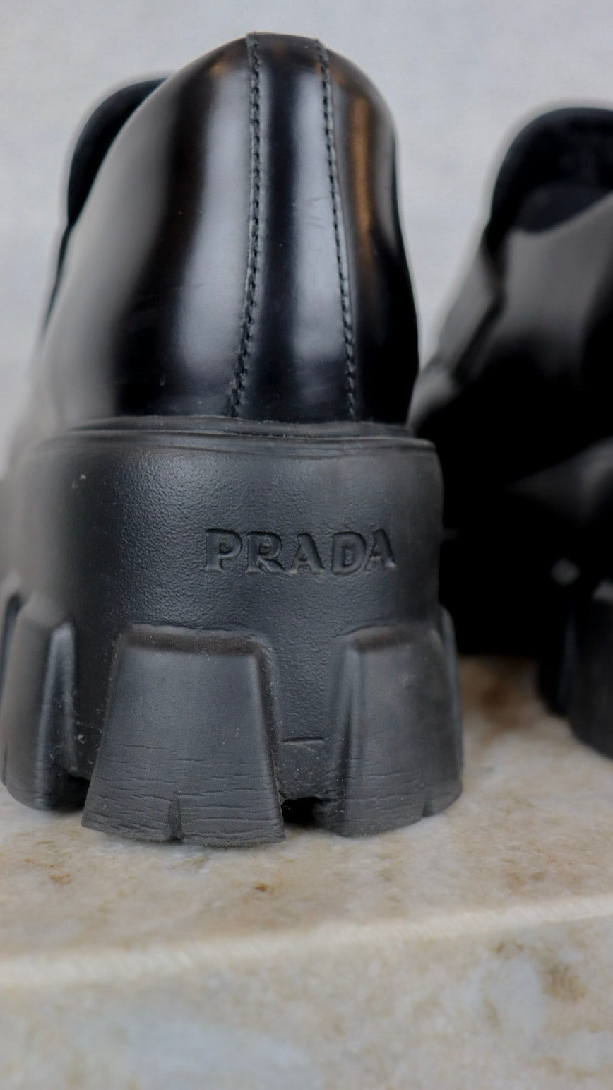 Prada - Size 36