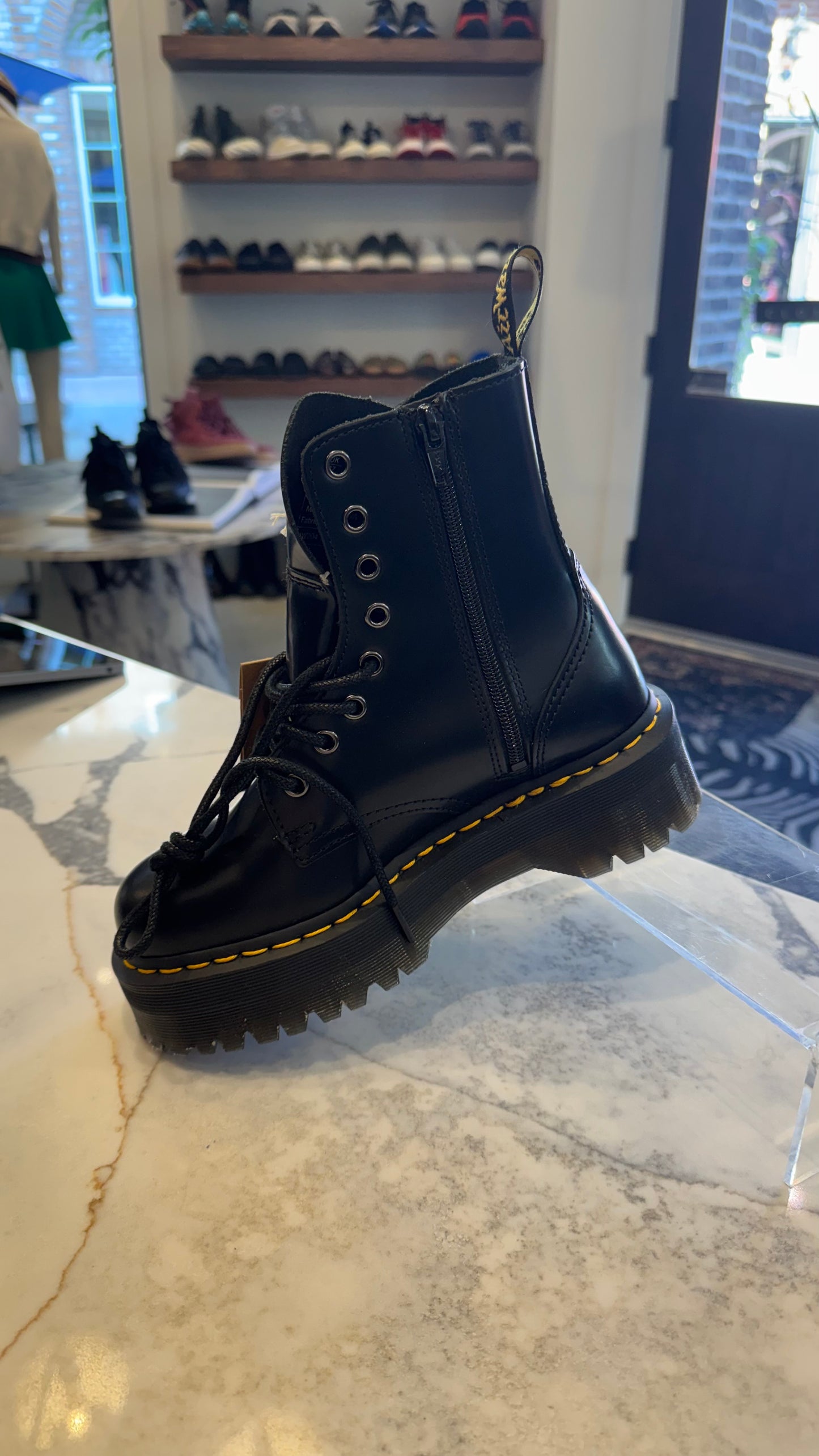 Doc Martens - Size 6