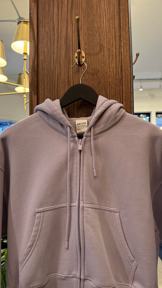 Aritzia - Size M