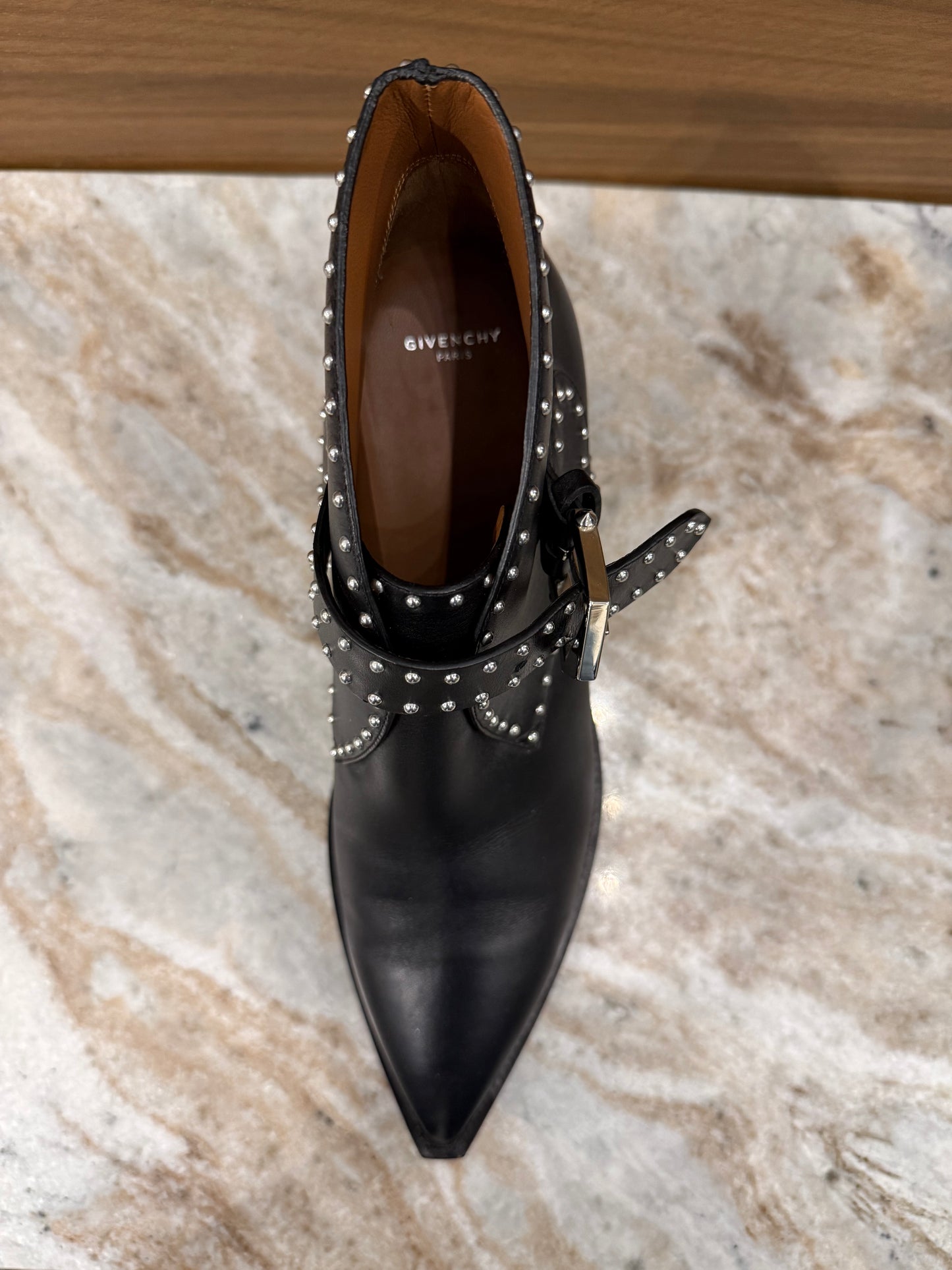 Givenchy - Size 38