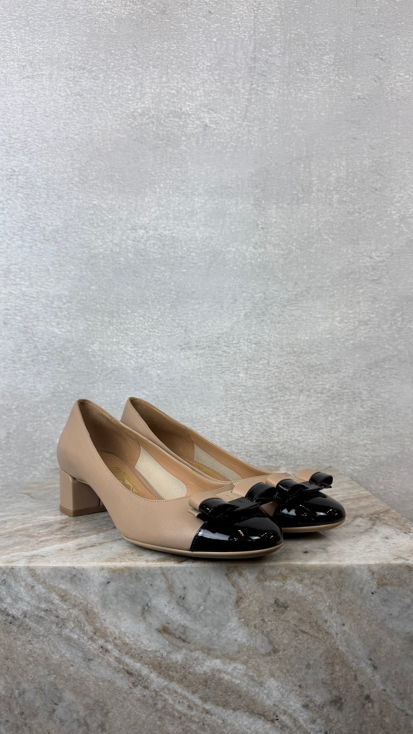 Salvatore Ferragamo - Size 8