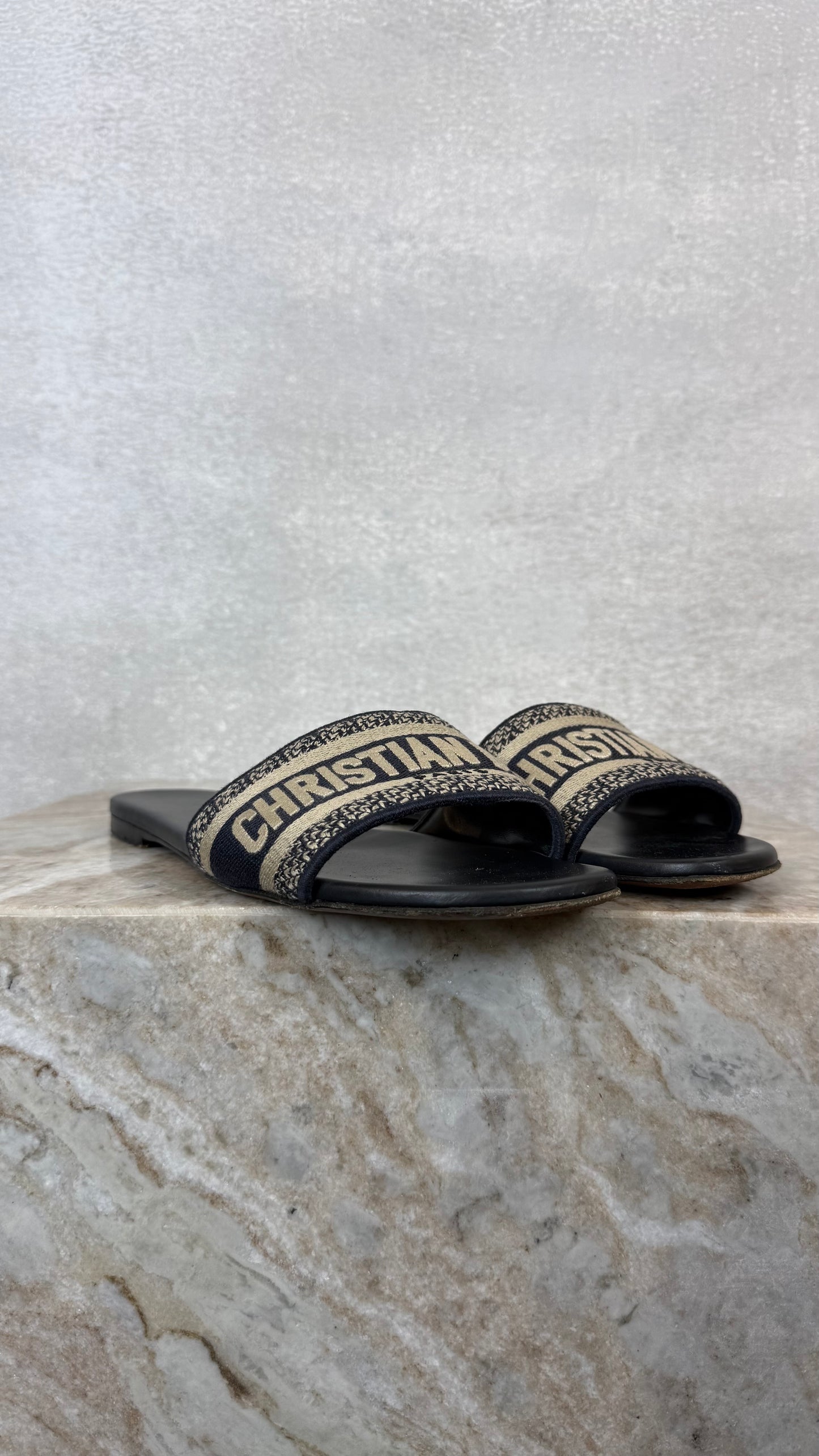 Christian Dior - Size 39.5