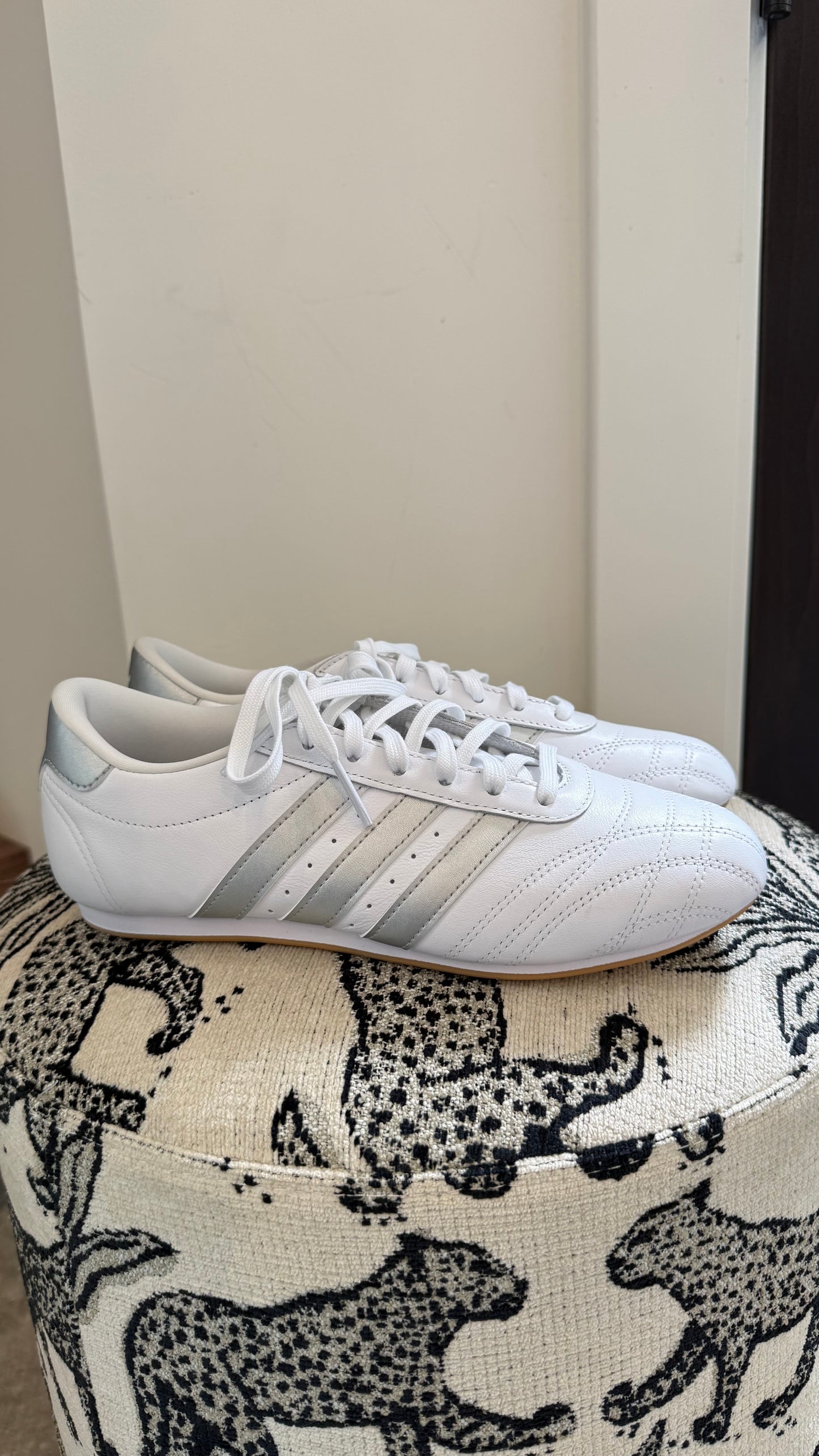 Adidas - Size 7.5