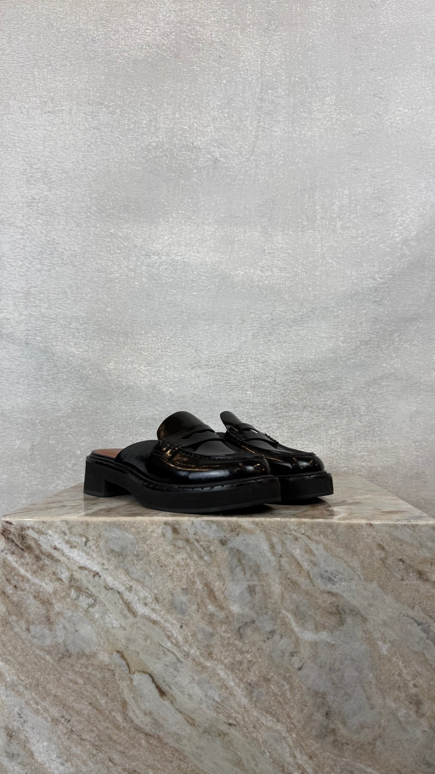 Reformation - Size 6.5